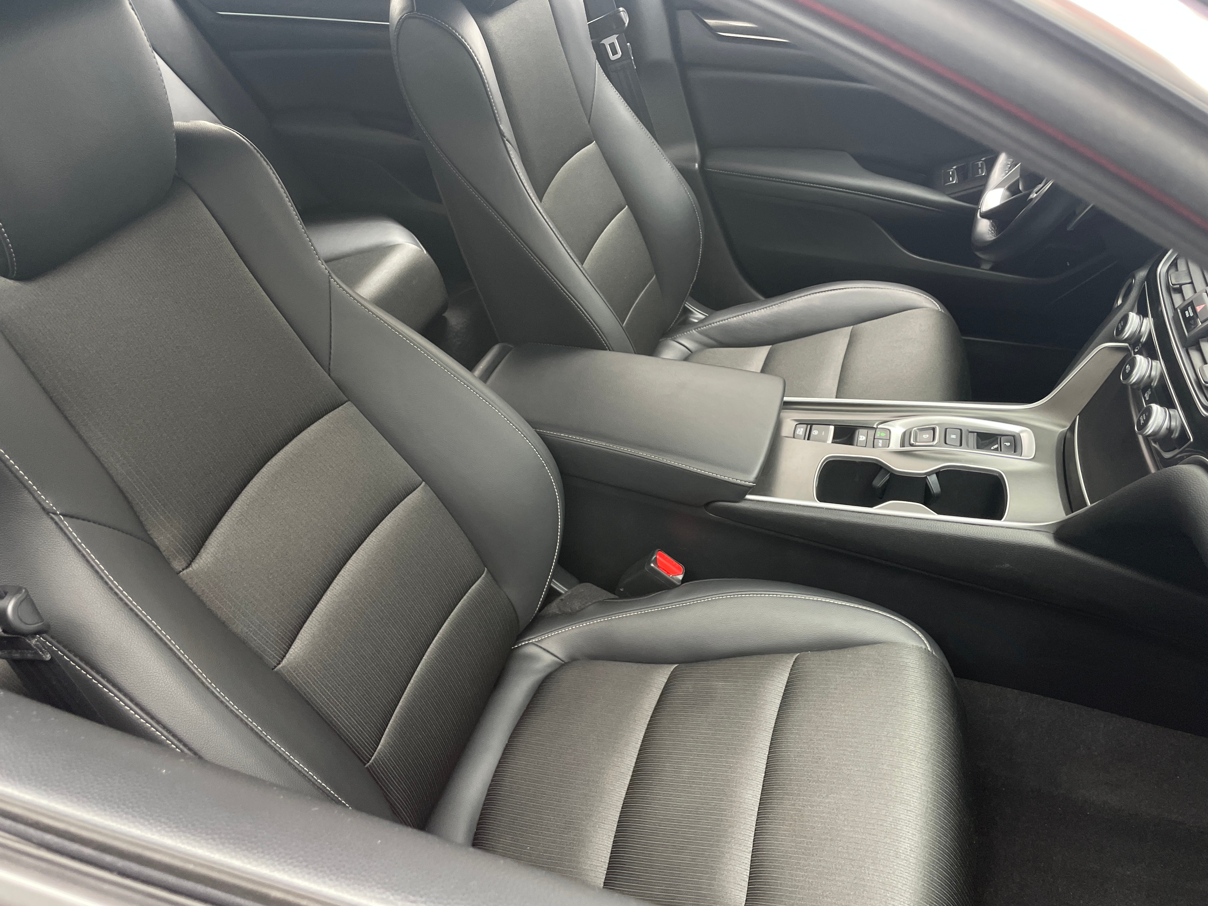 2022 Honda Accord Sport 2