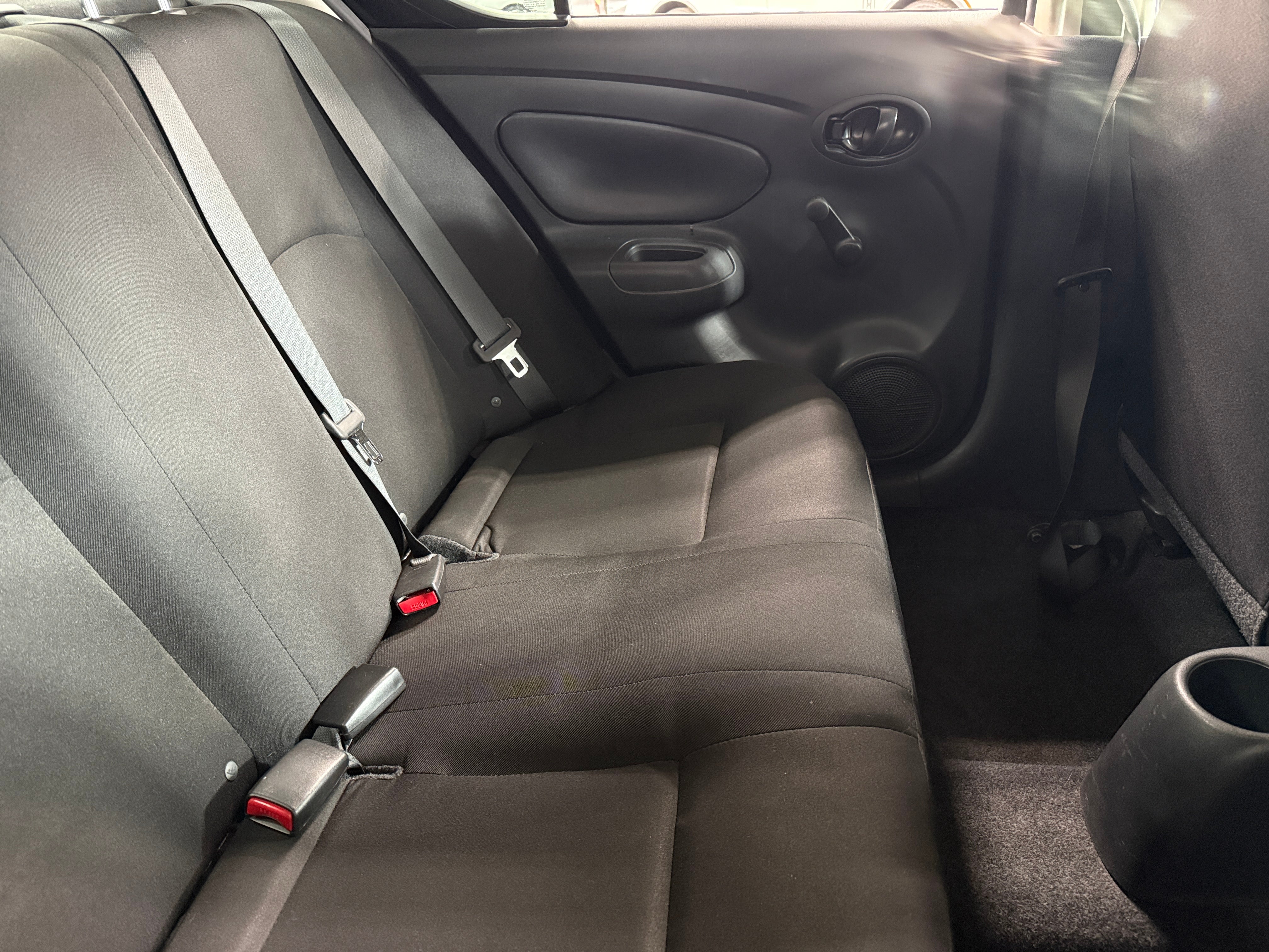 2019 Nissan Versa S 6