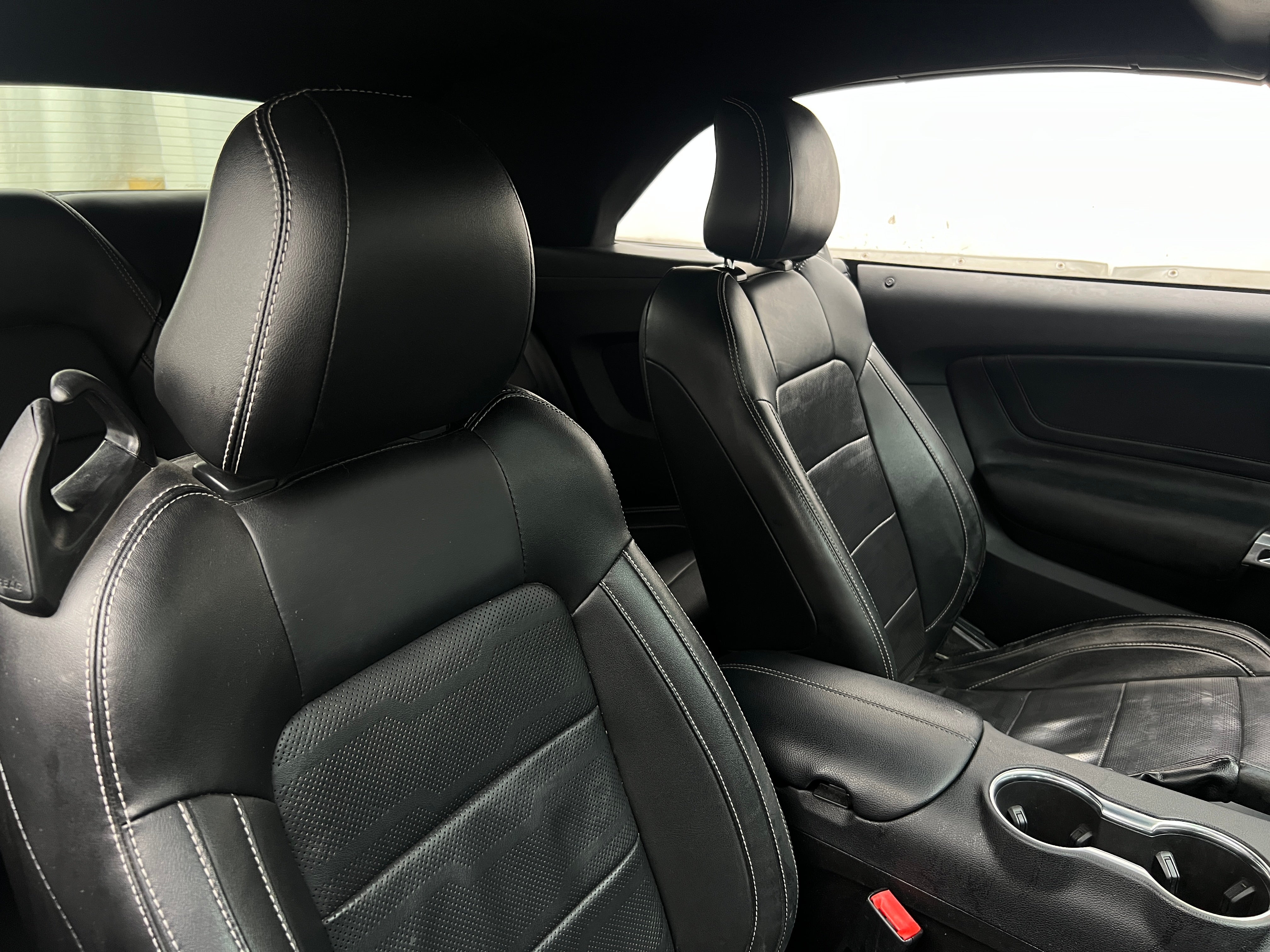 2018 Ford Mustang  2