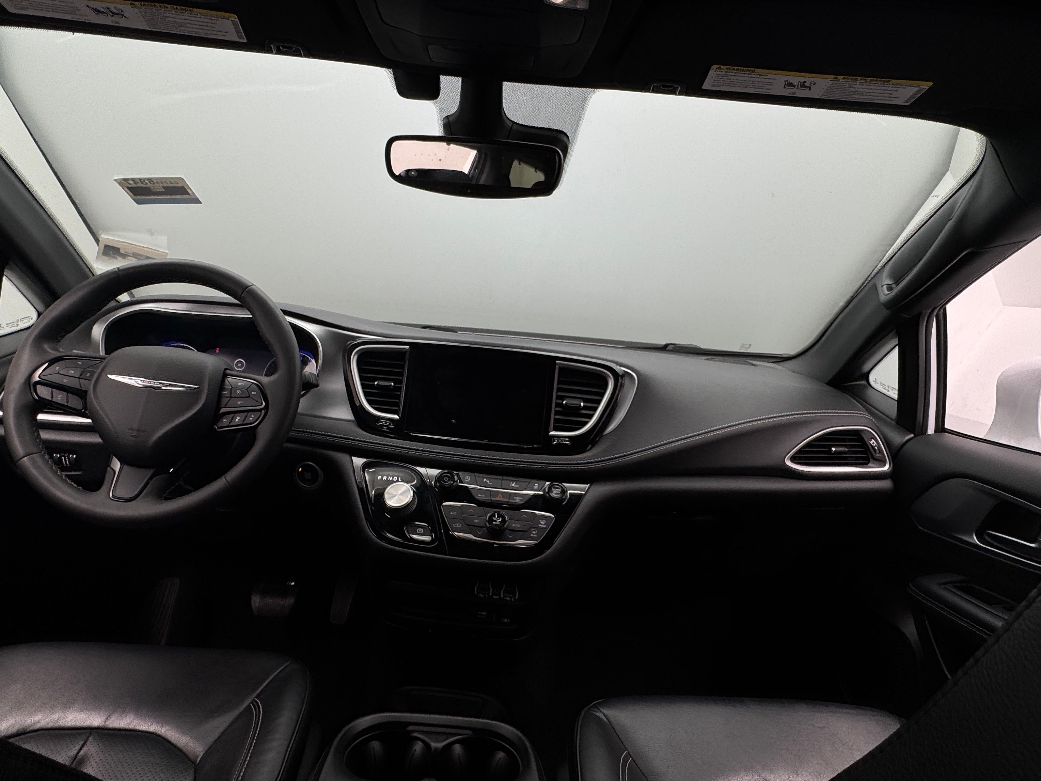 2022 Chrysler Pacifica Touring L 2