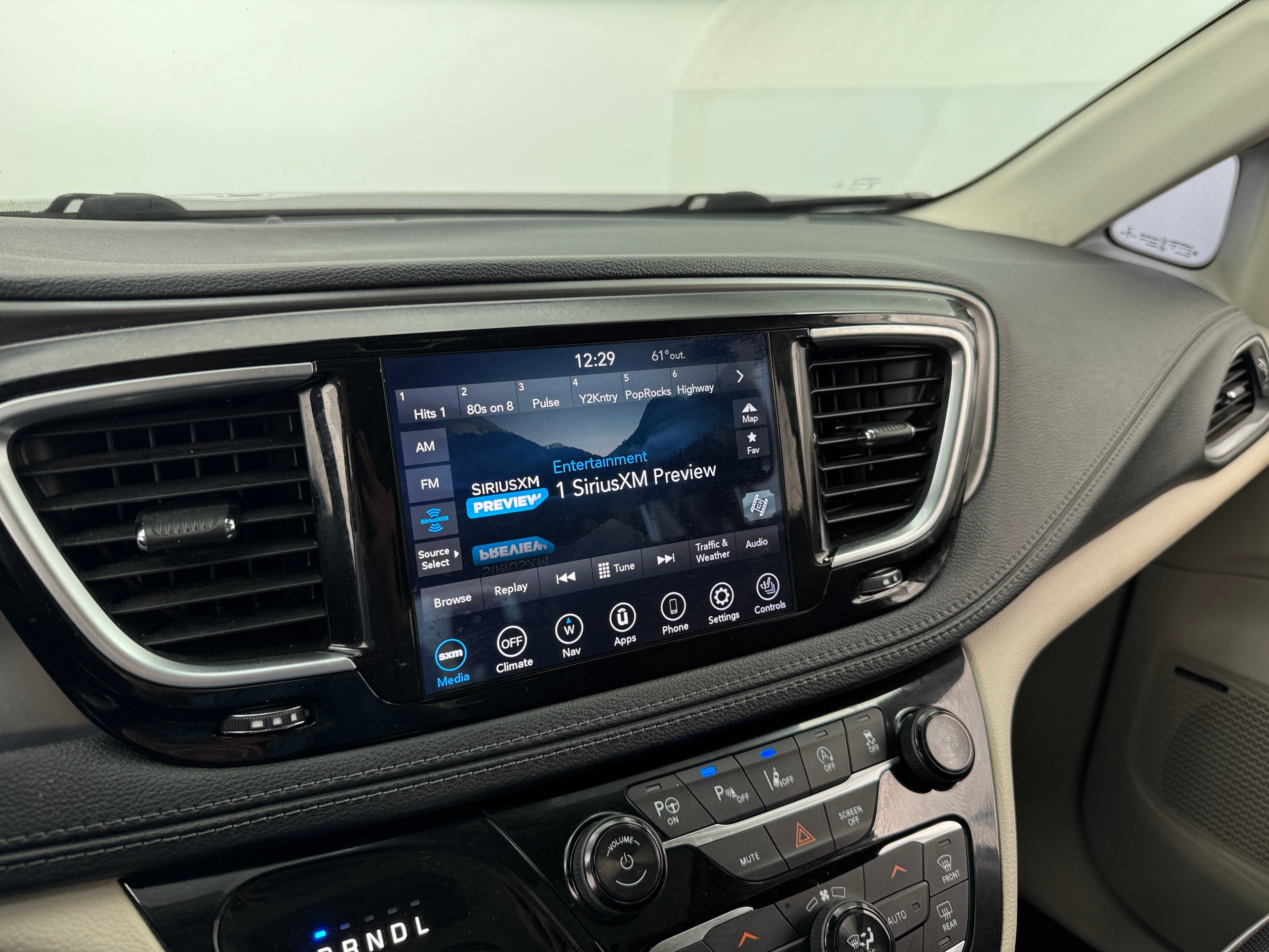 2019 Chrysler Pacifica Limited 3