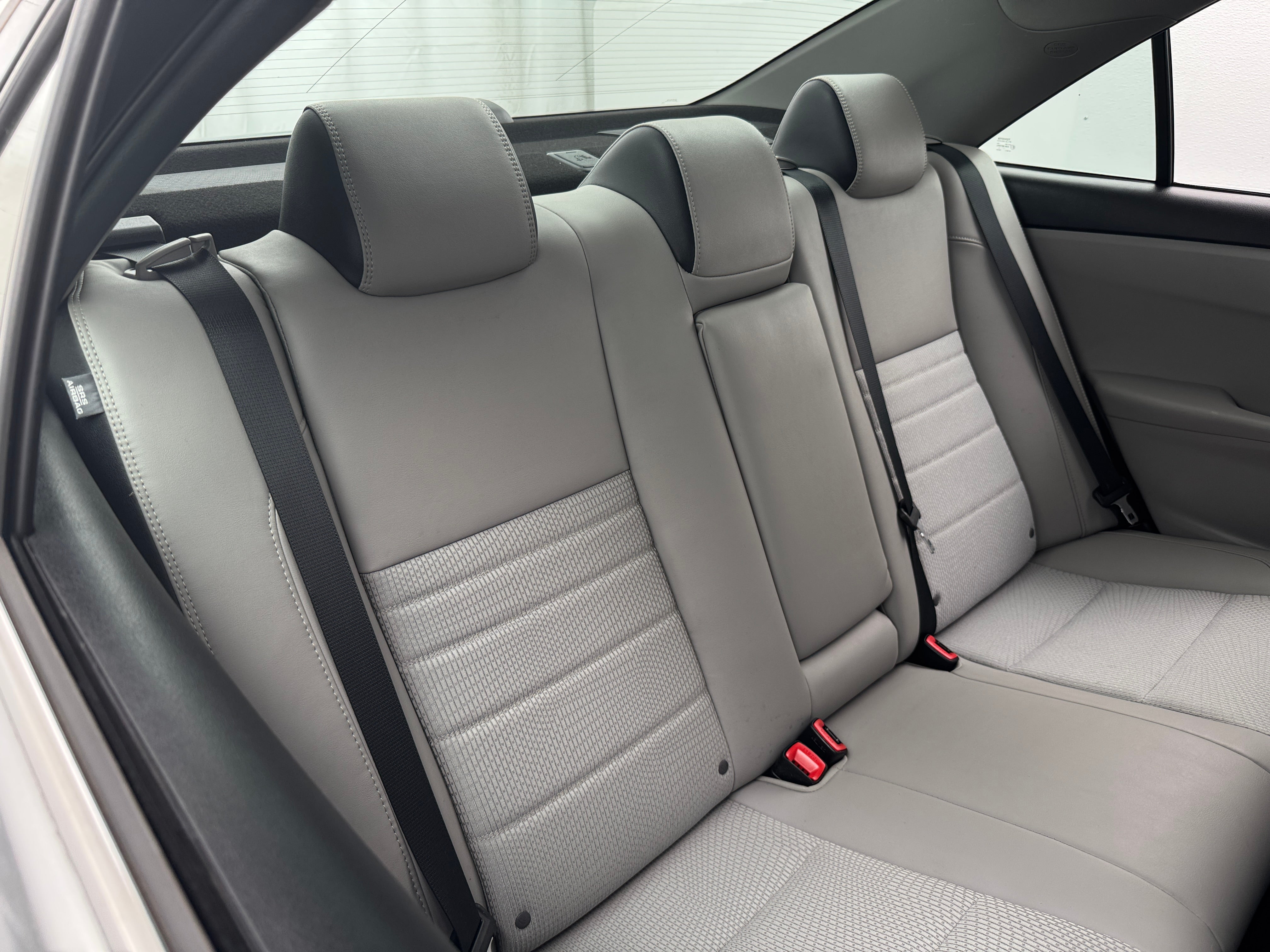 2017 Toyota Camry SE 6