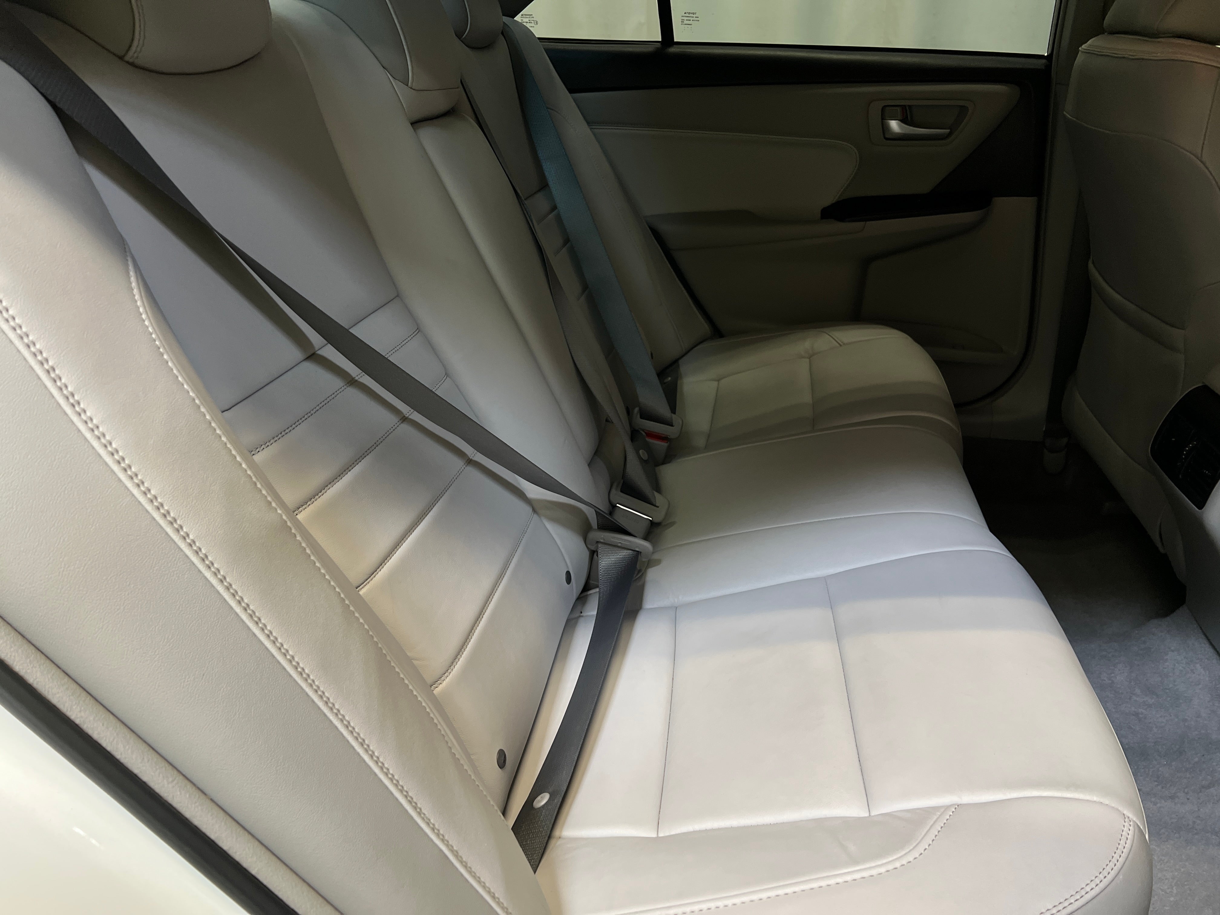 2017 Toyota Camry XLE 6