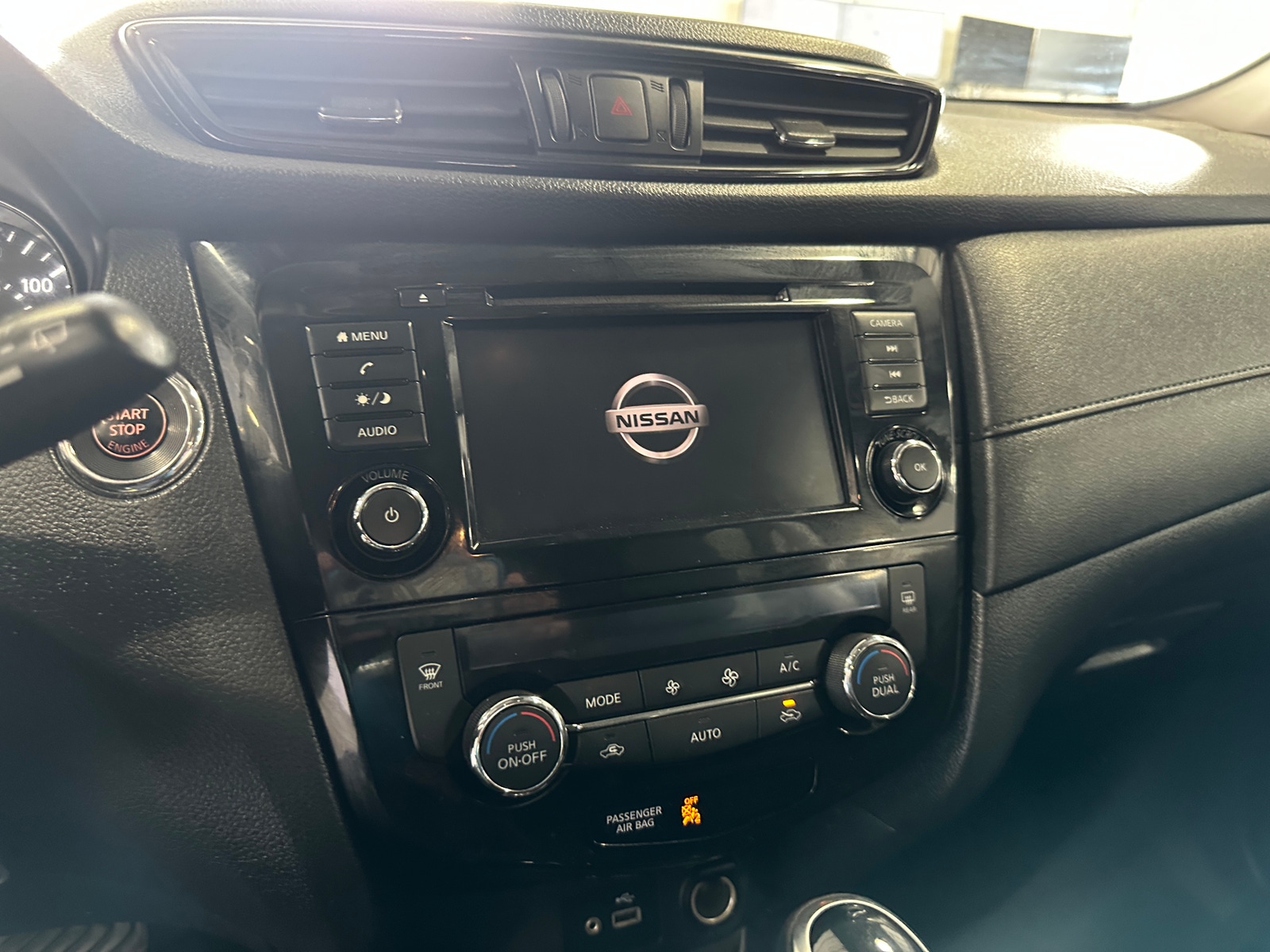 Thumbnail: 2019 Nissan Rogue - 4