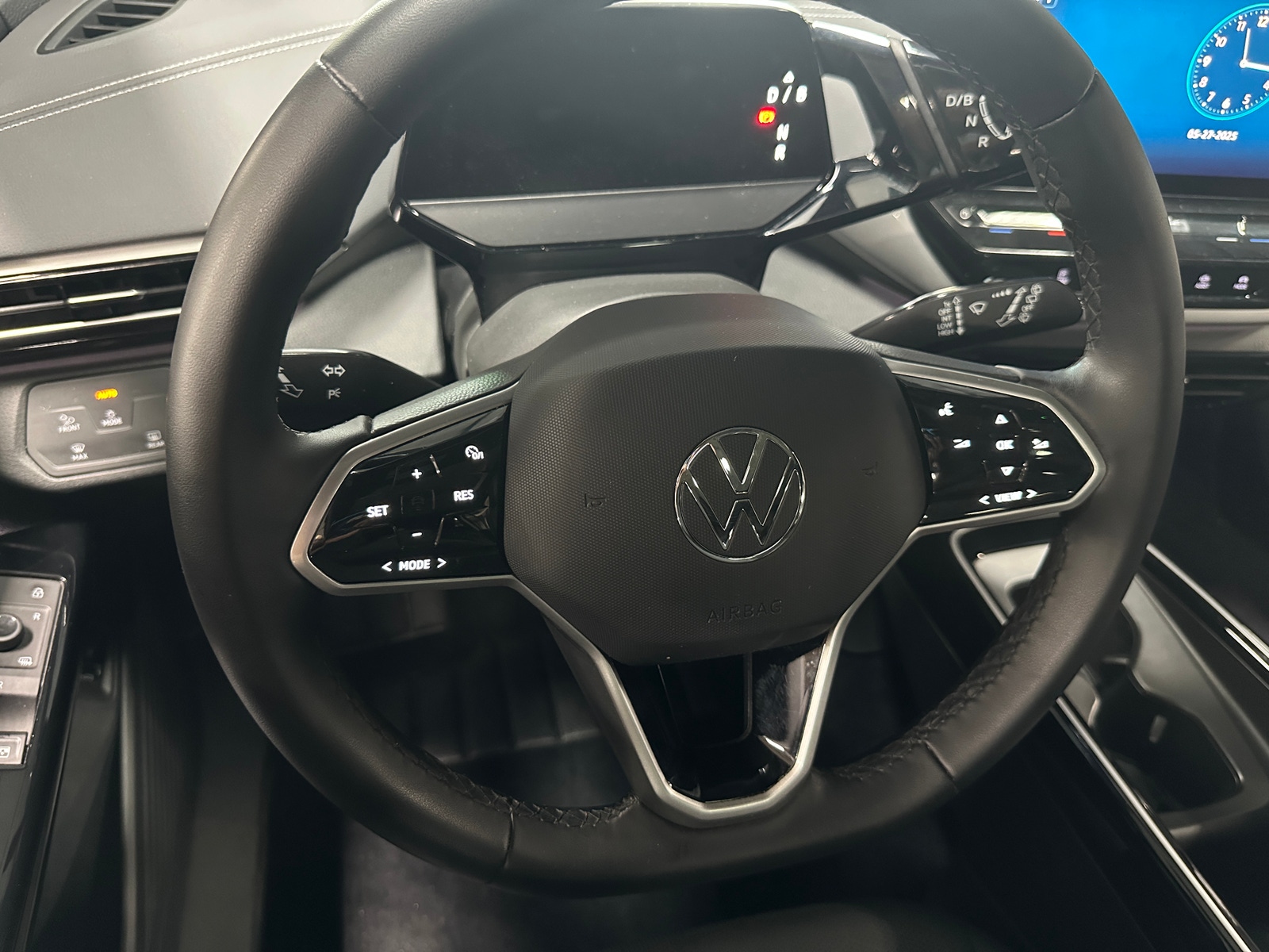 Thumbnail: 2023 Volkswagen ID.4 - 4