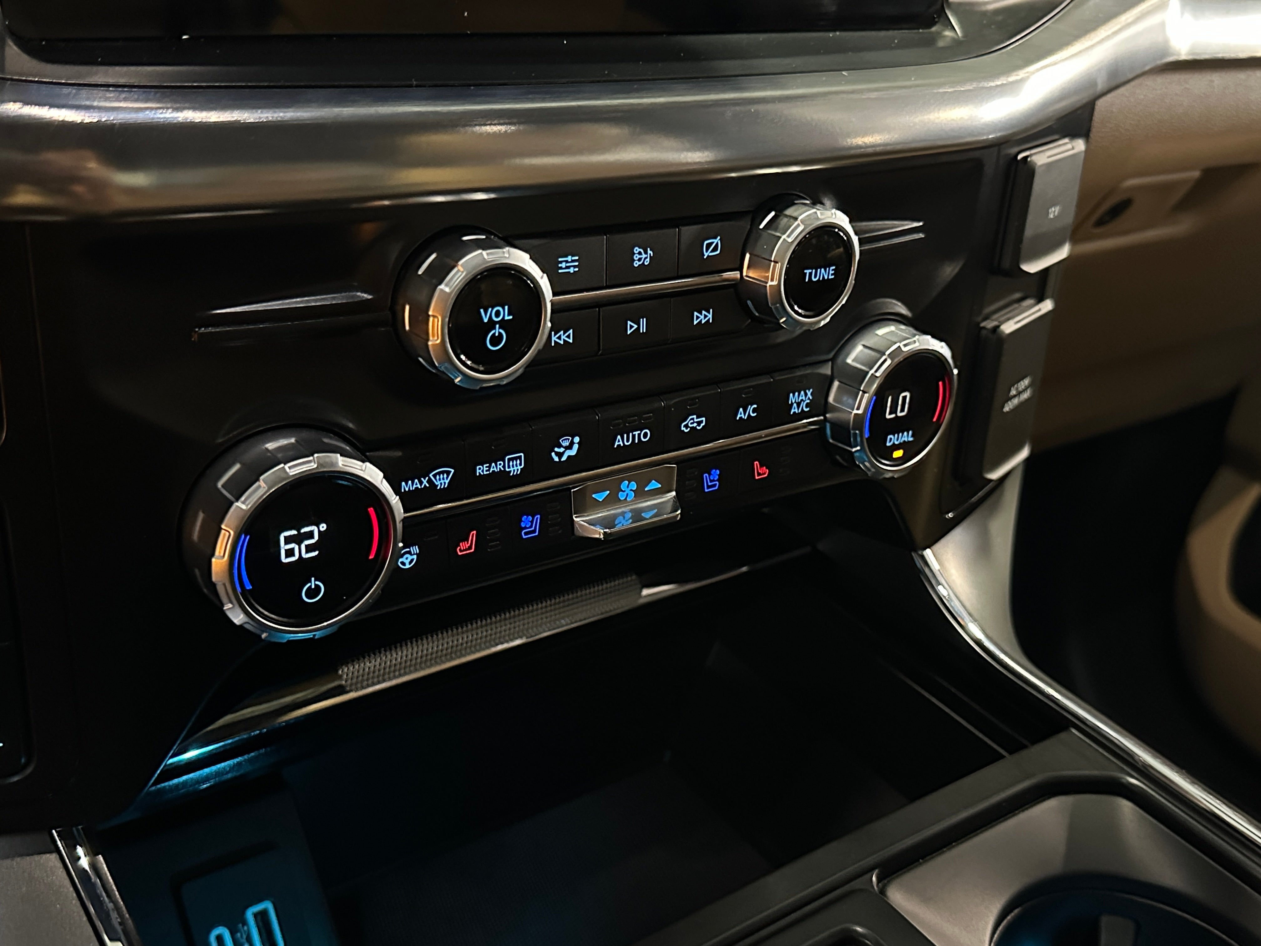 2021 Ford Econoline E-150 3