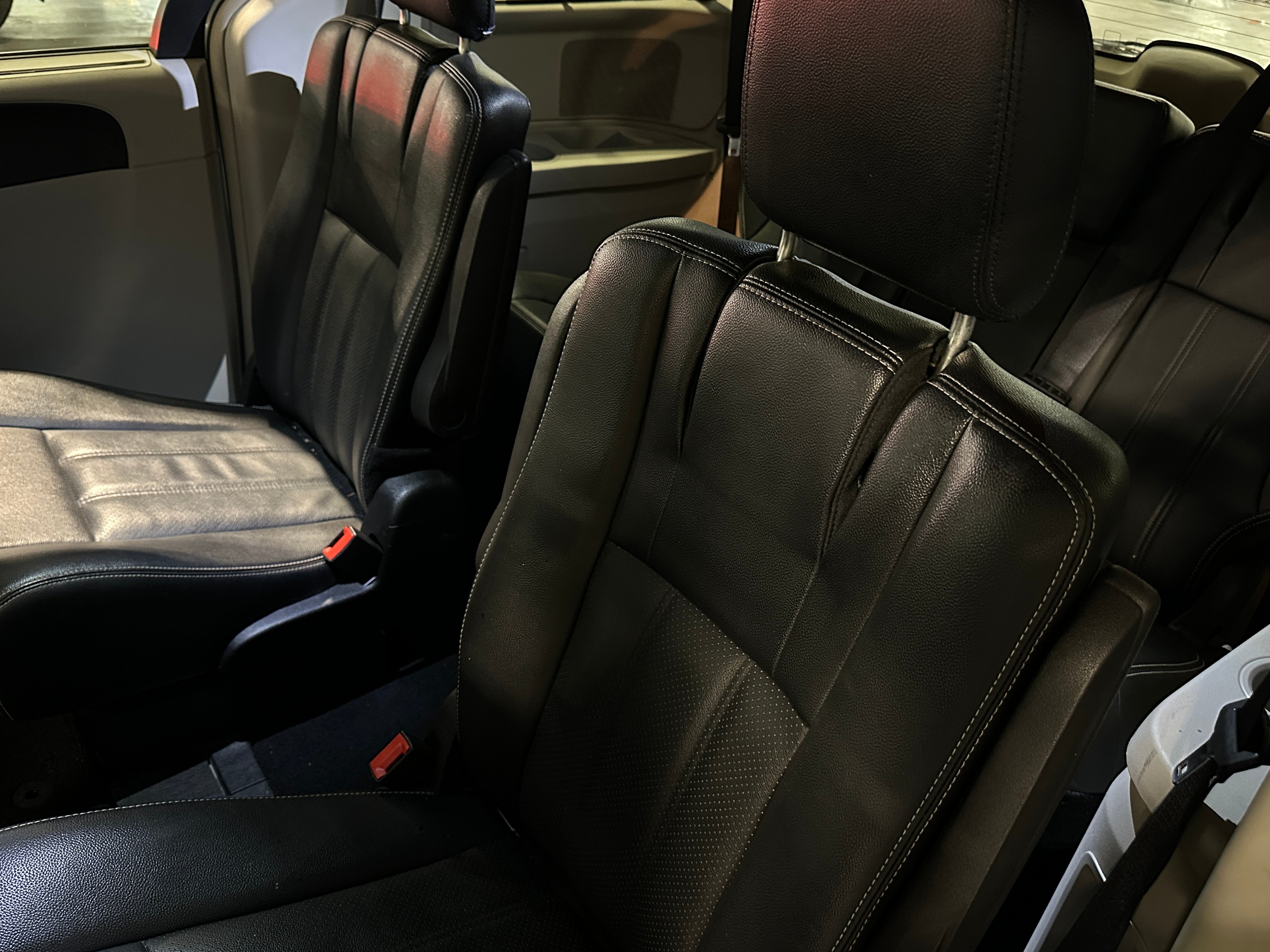 2015 Chrysler Town & Country Touring 5
