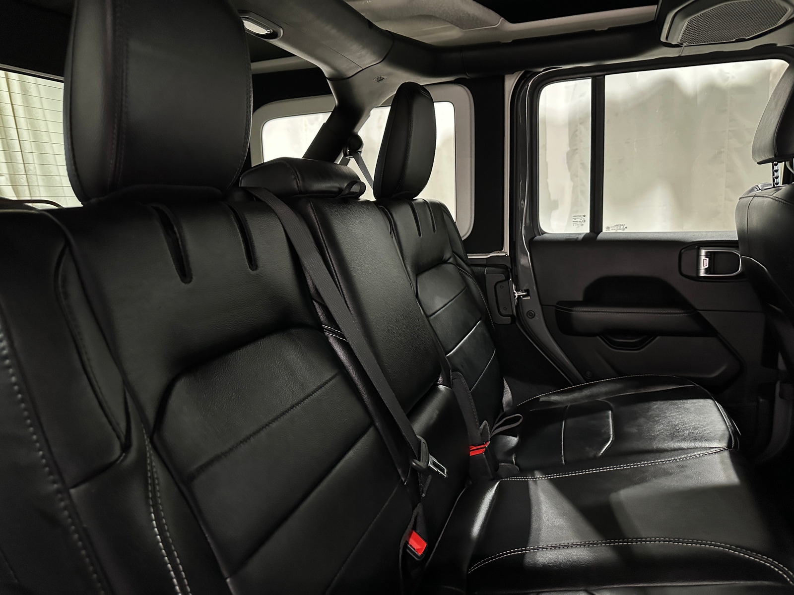 Thumbnail: 2016 Cadillac Escalade - 5