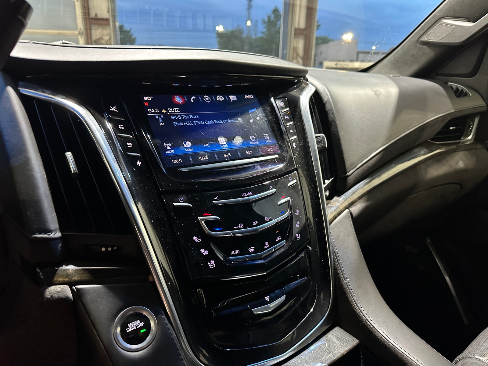 Thumbnail: 2016 Cadillac Escalade - 3