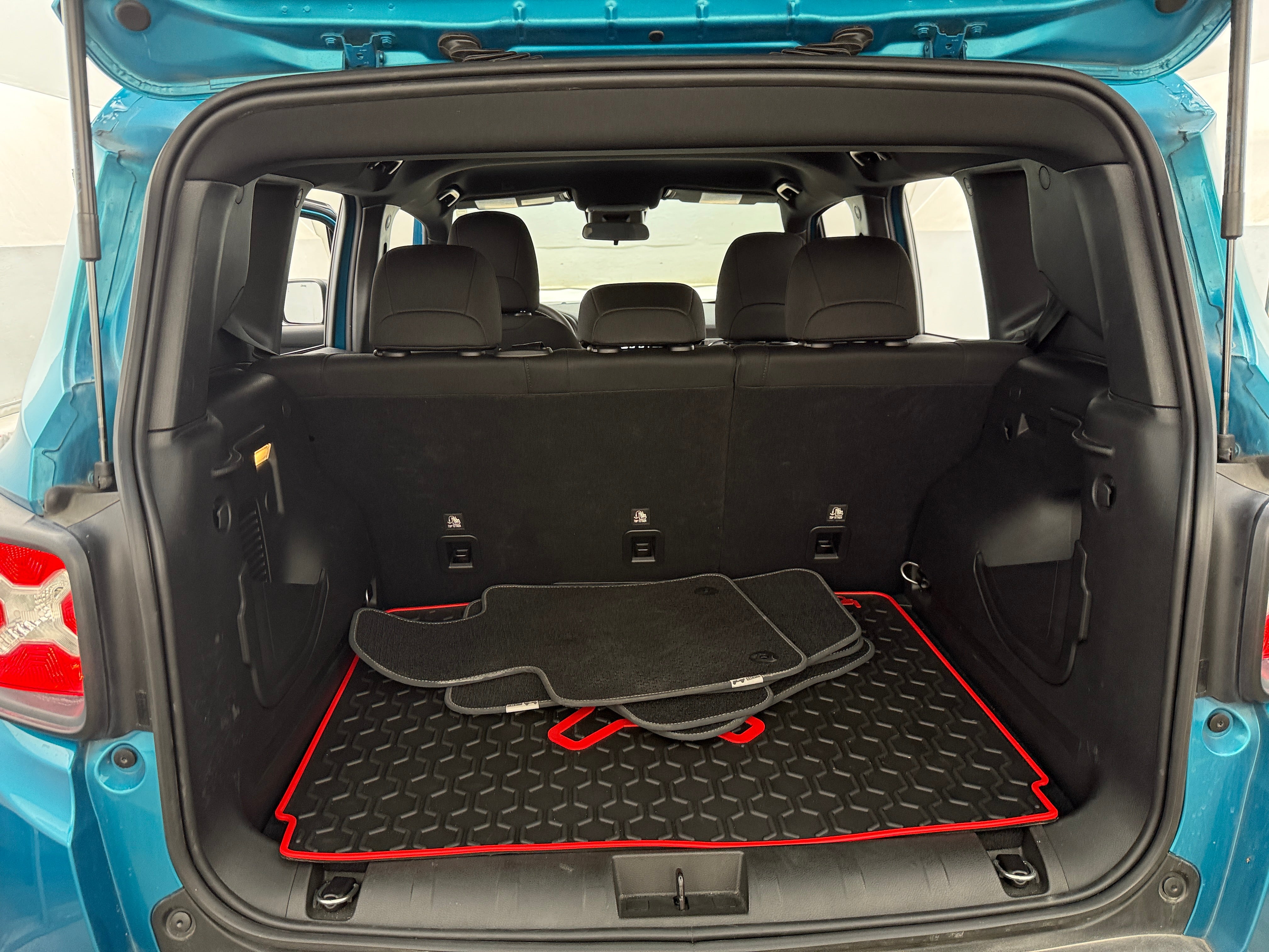 2021 Jeep Renegade 80th Anniversary 7