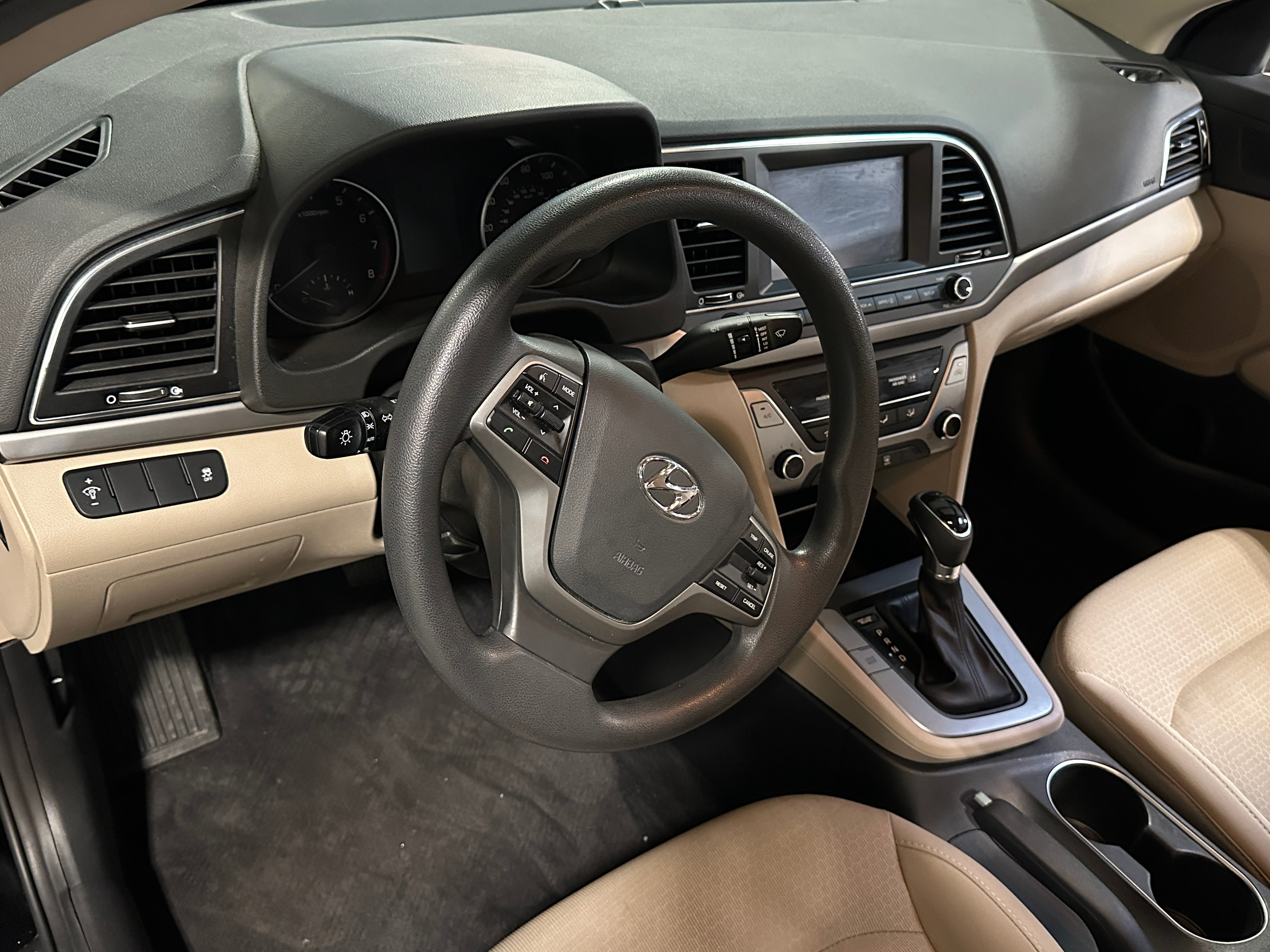 2017 Hyundai Elantra SE 3