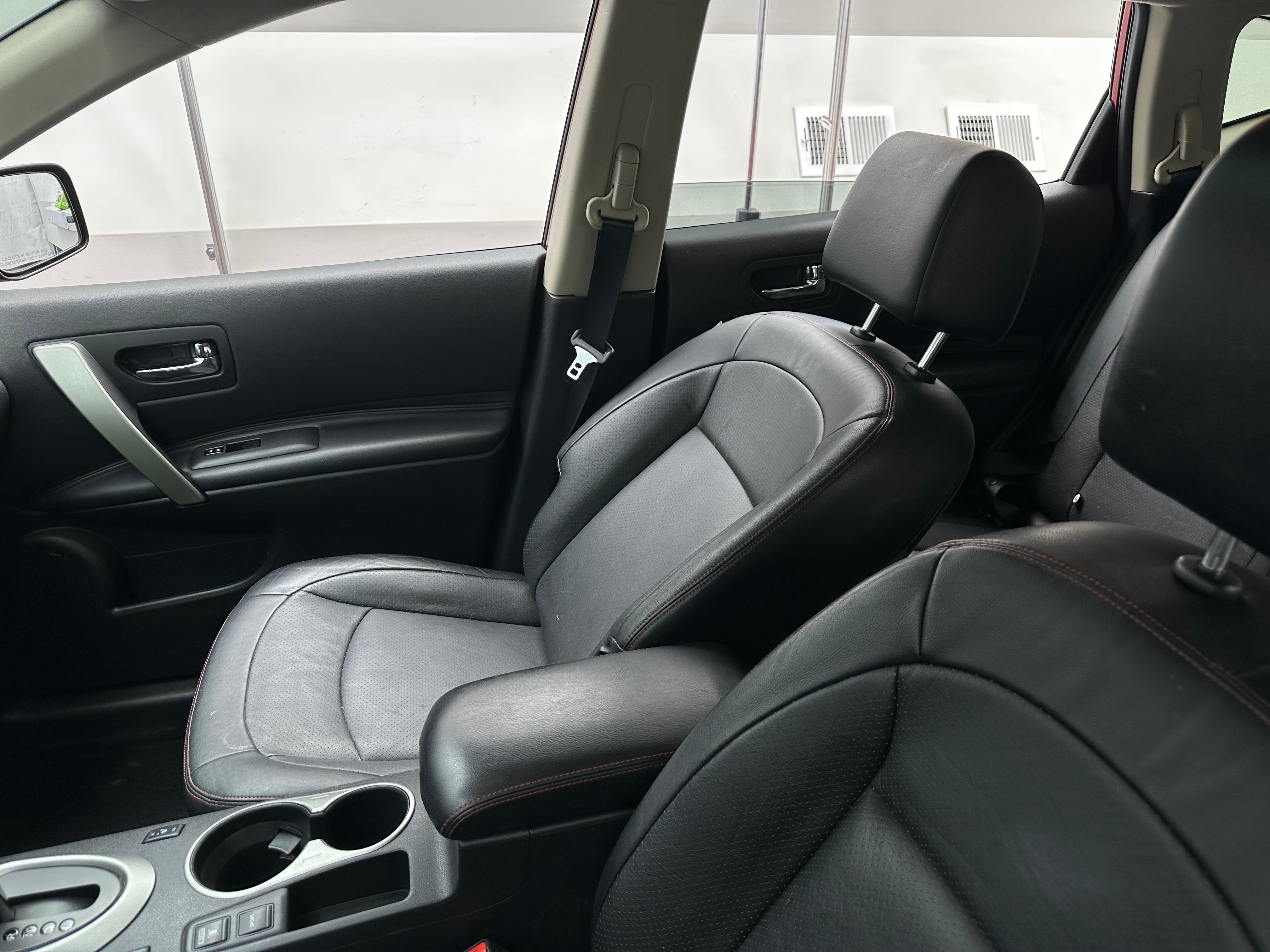 2012 Nissan Rogue SV 2