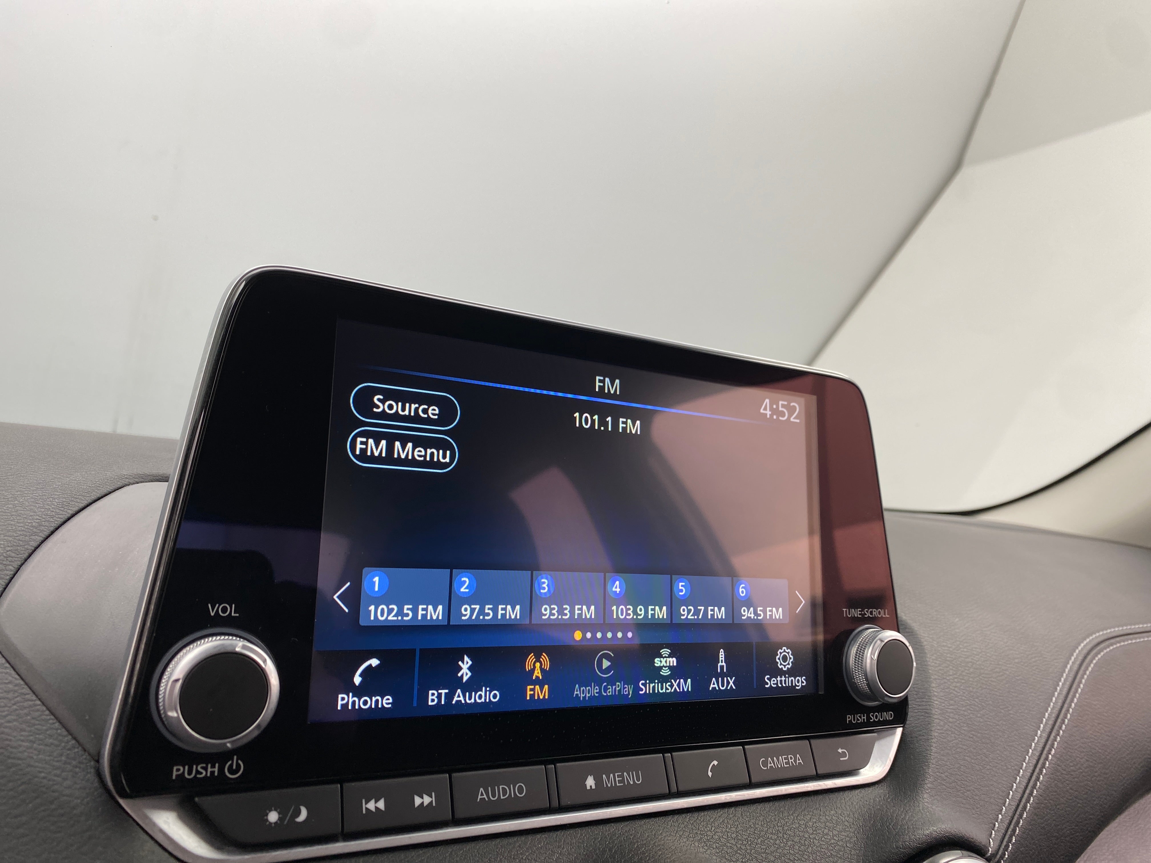 2024 Nissan Sentra SV 4