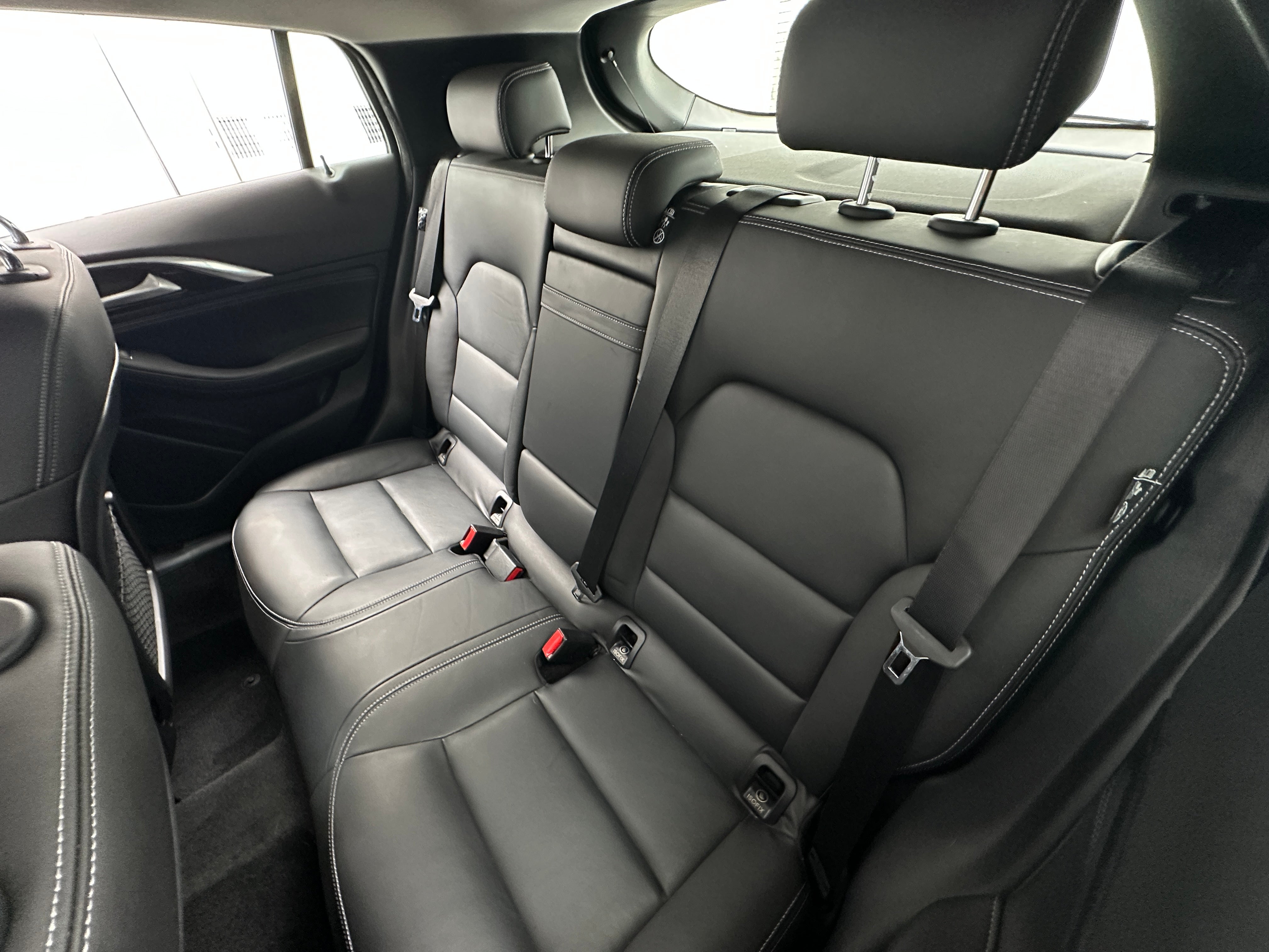 2017 INFINITI QX30 Luxury 5