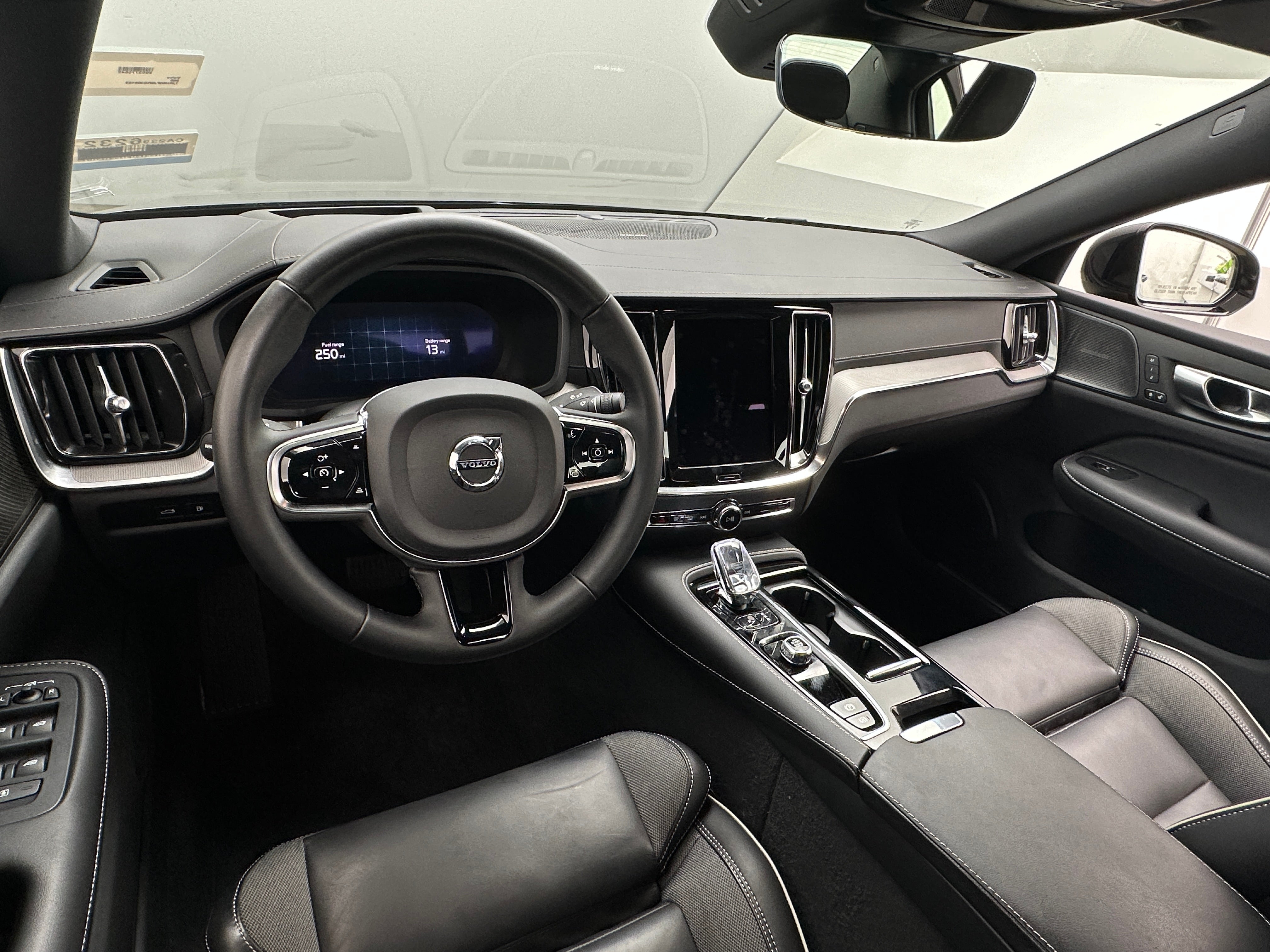 2024 Volvo S60 T8 Ultimate 2
