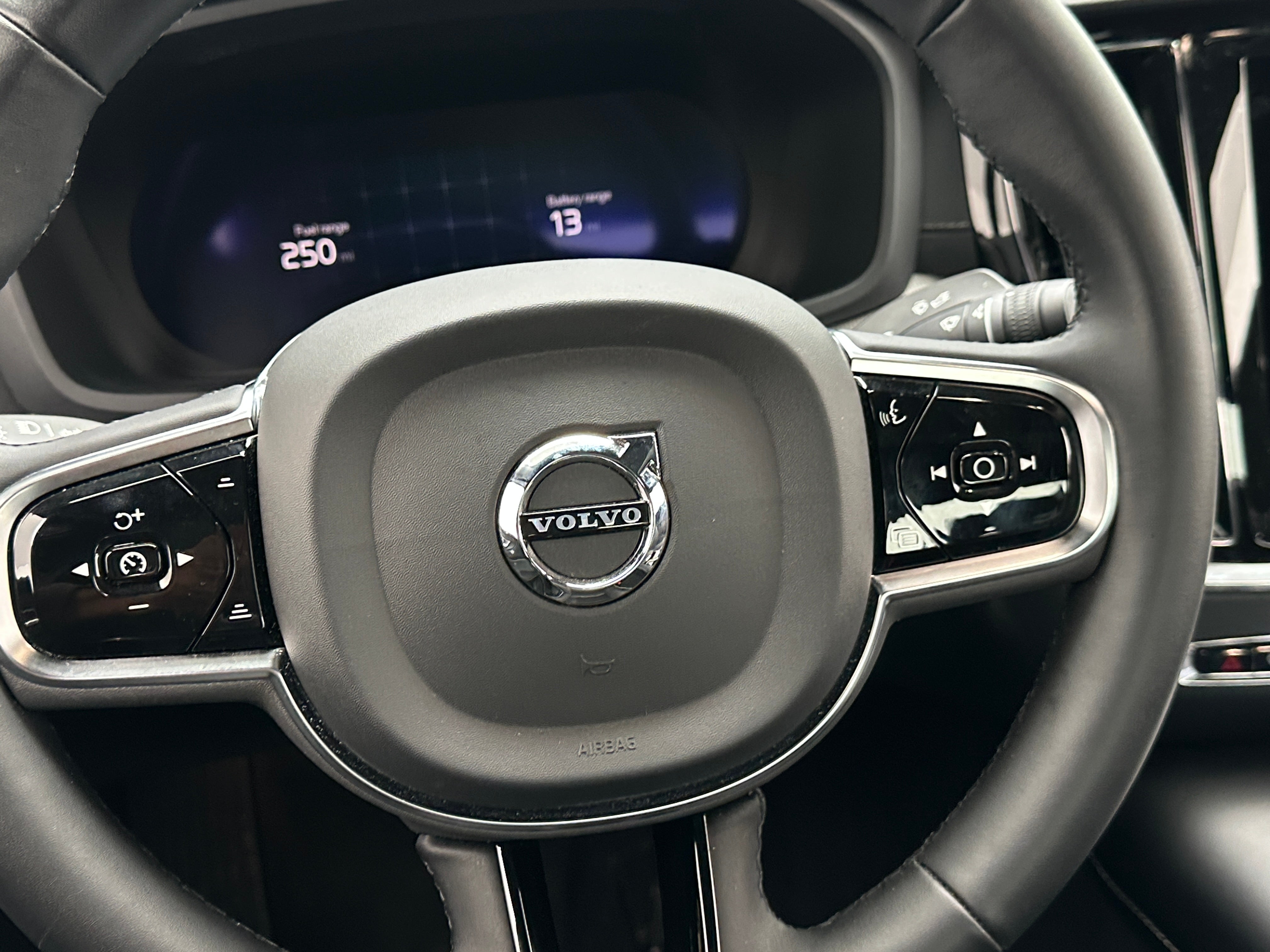2024 Volvo S60 T8 Ultimate 4