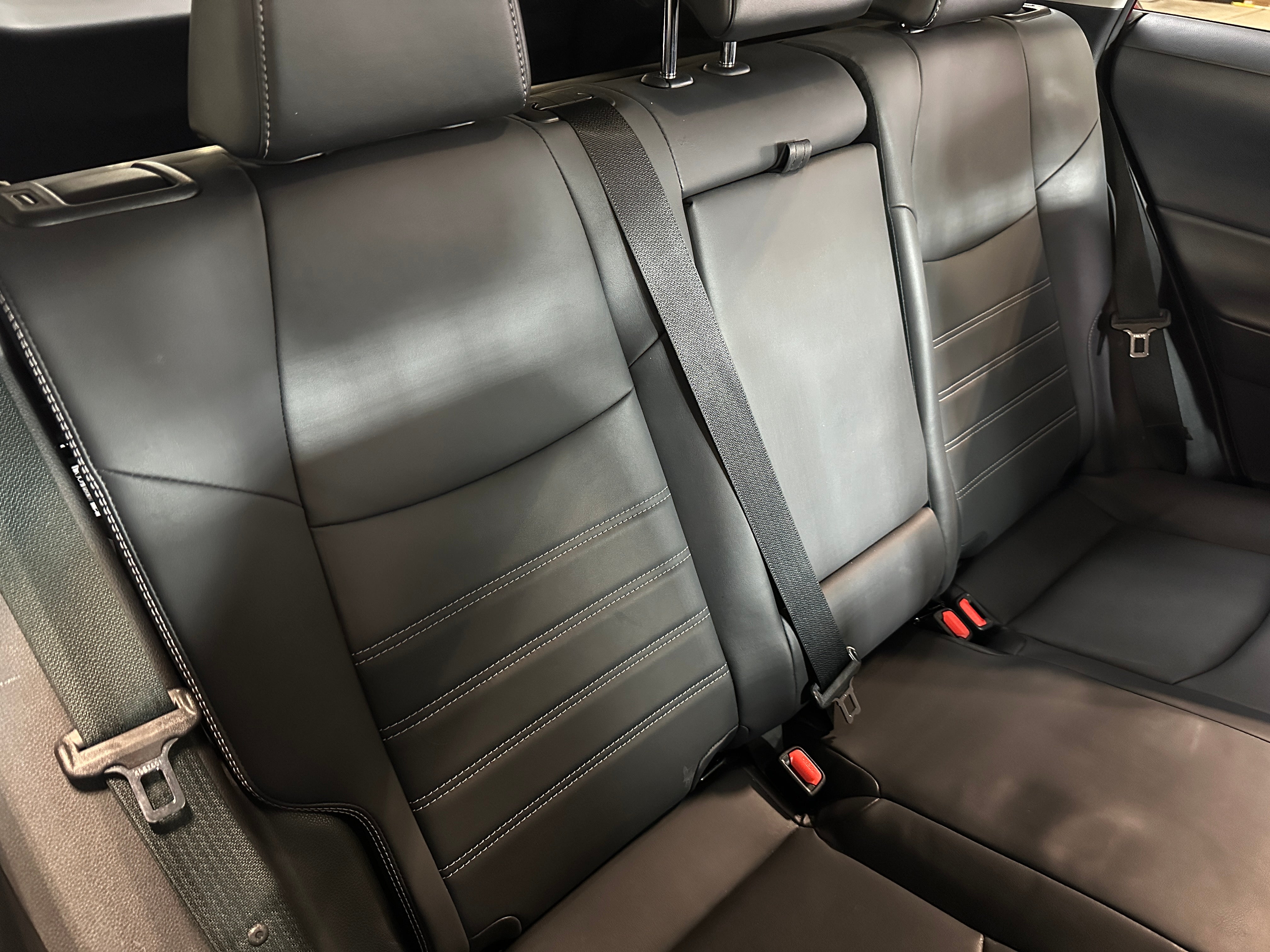 2022 Toyota RAV4 XLE Premium 5