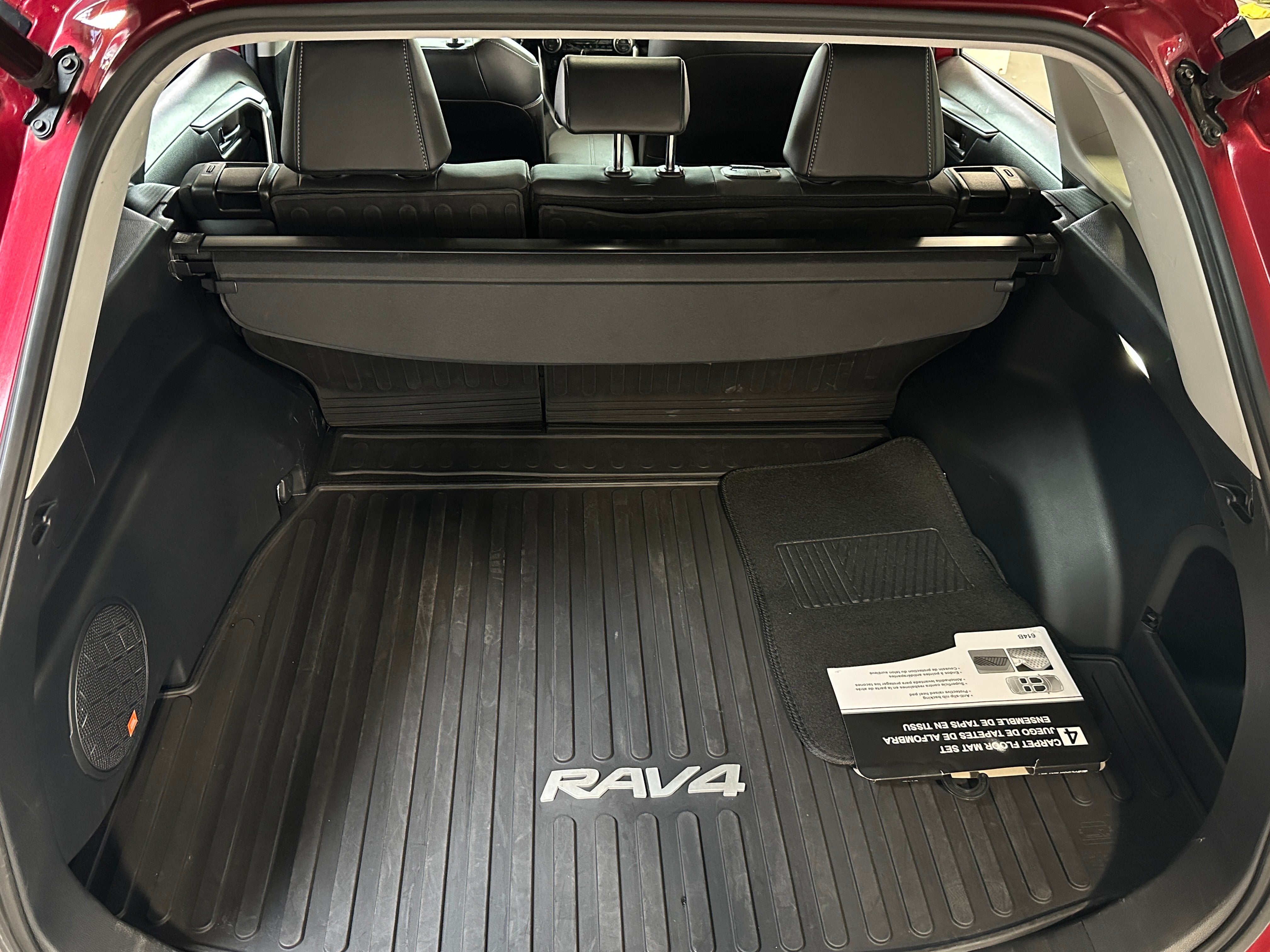 2022 Toyota RAV4 XLE Premium 6