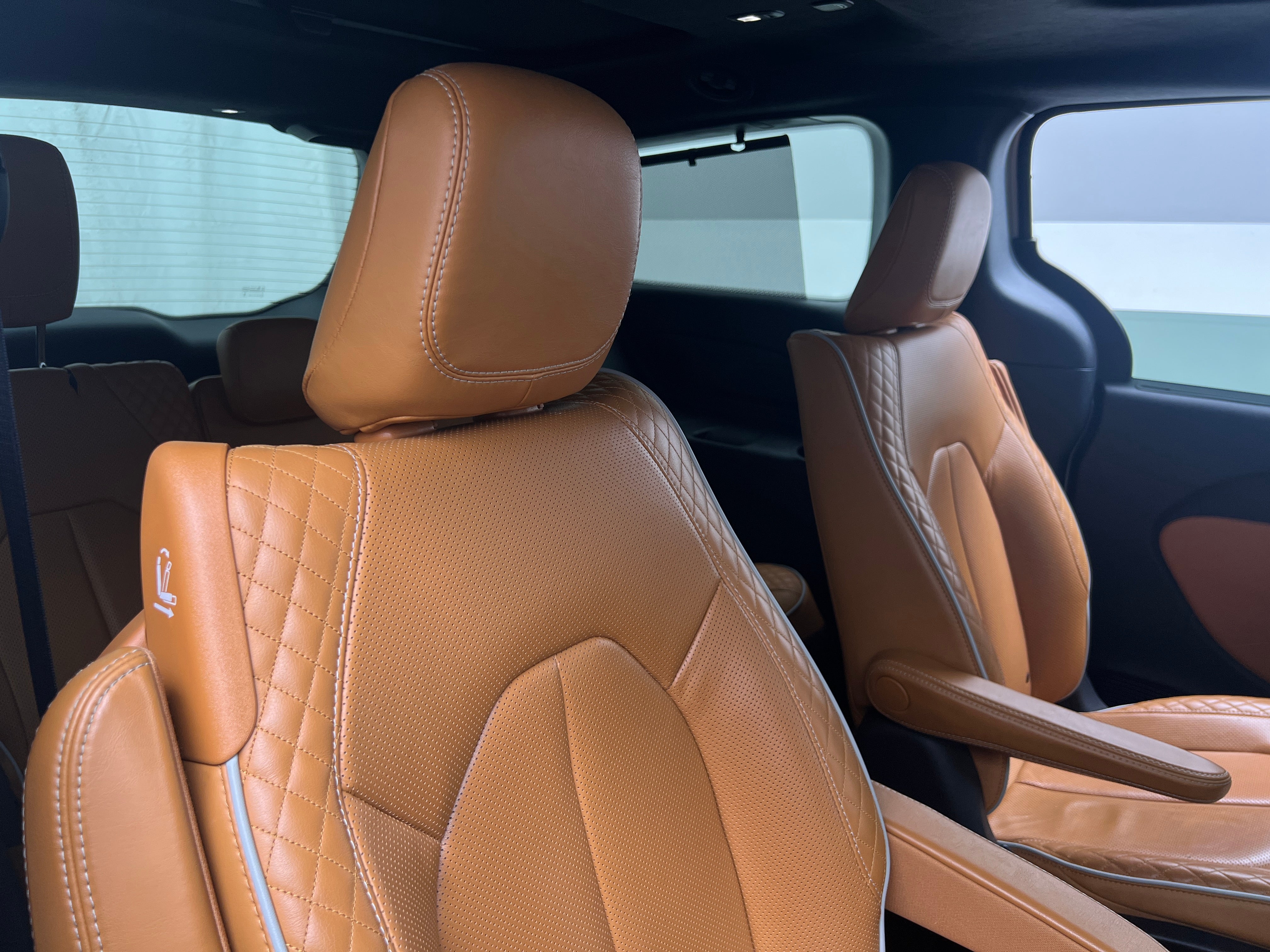 2021 Chrysler Pacifica Hybrid Pinnacle 5