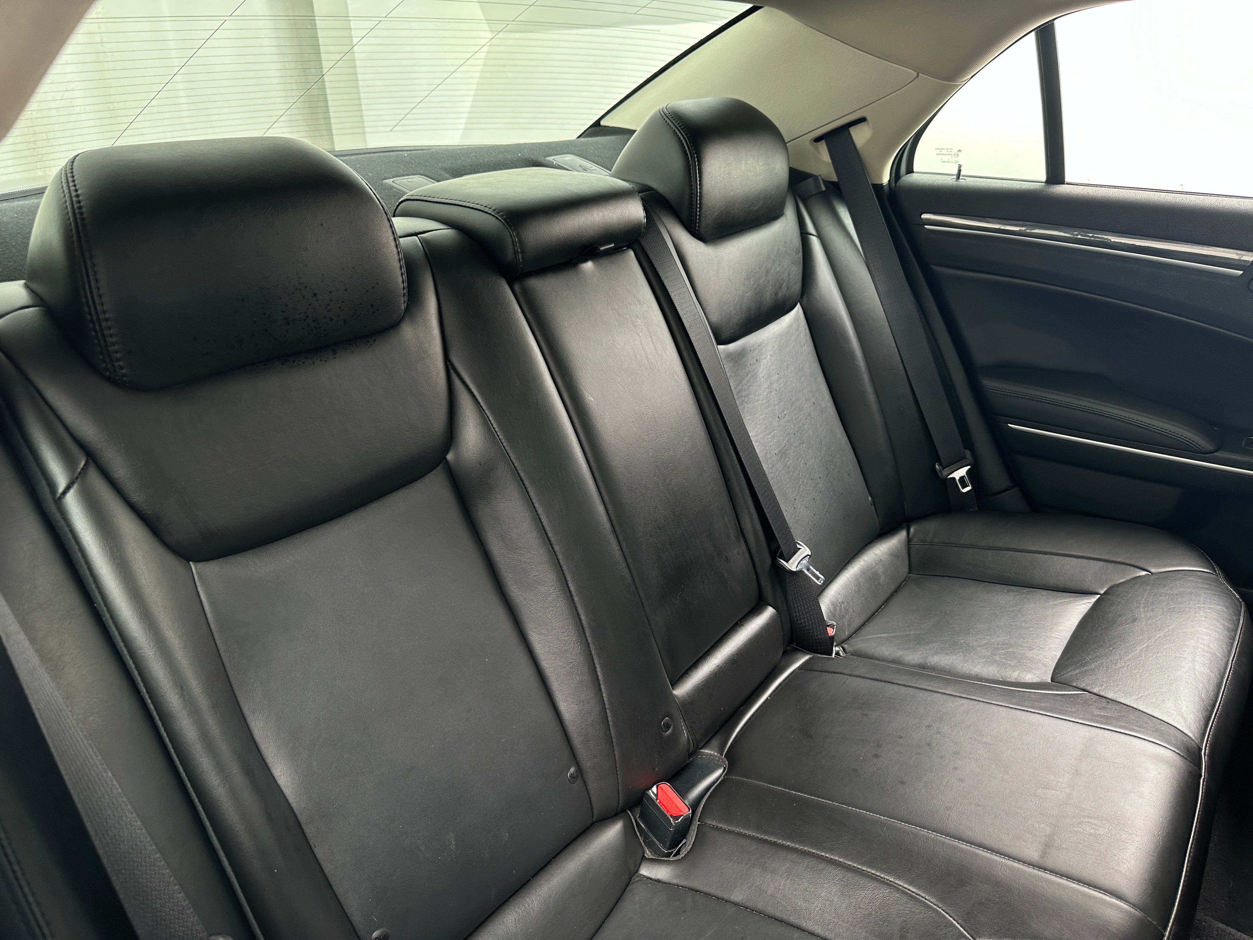 2019 Chrysler 300 Touring 5