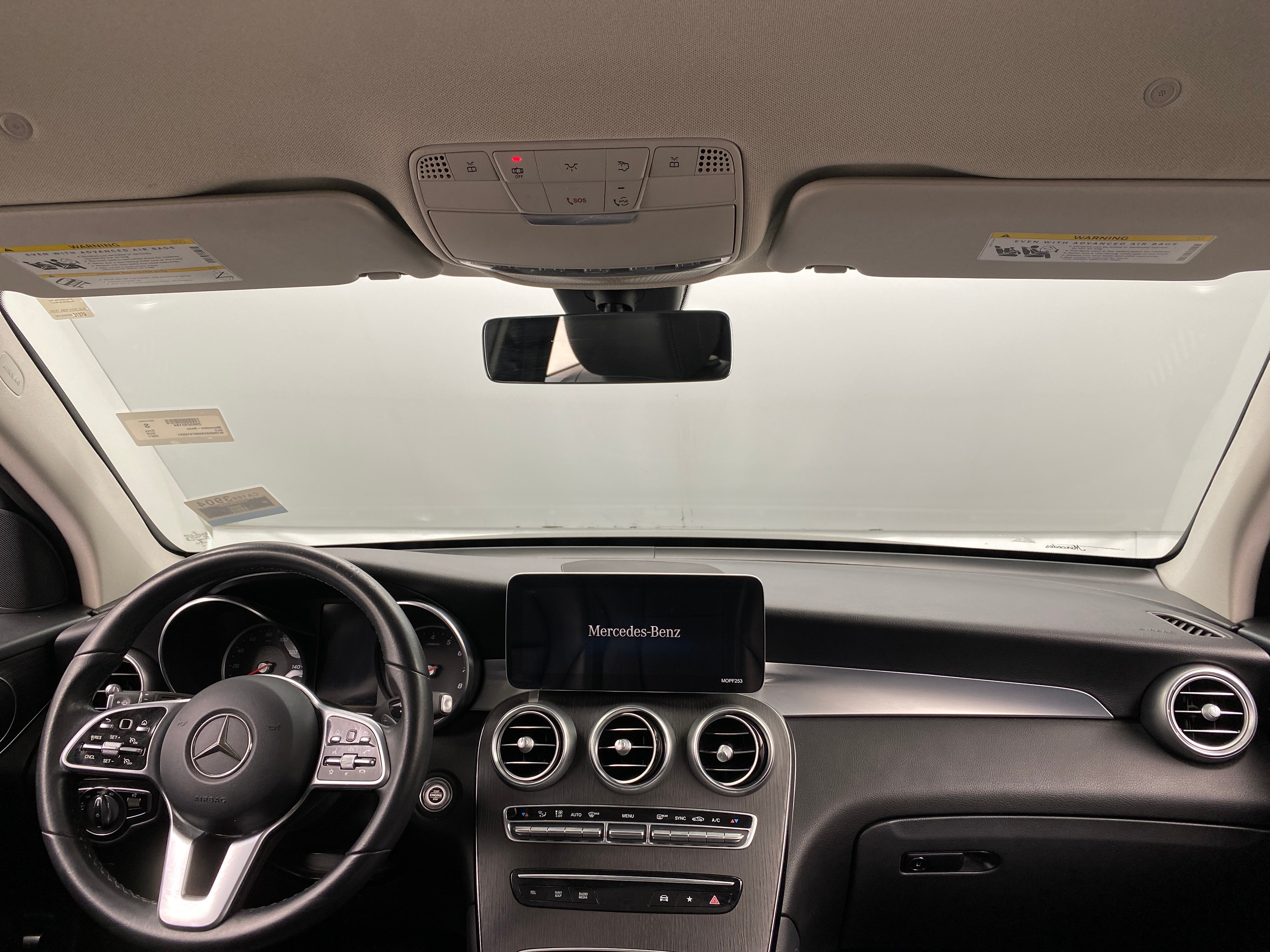2021 Mercedes-Benz GLC 300 2