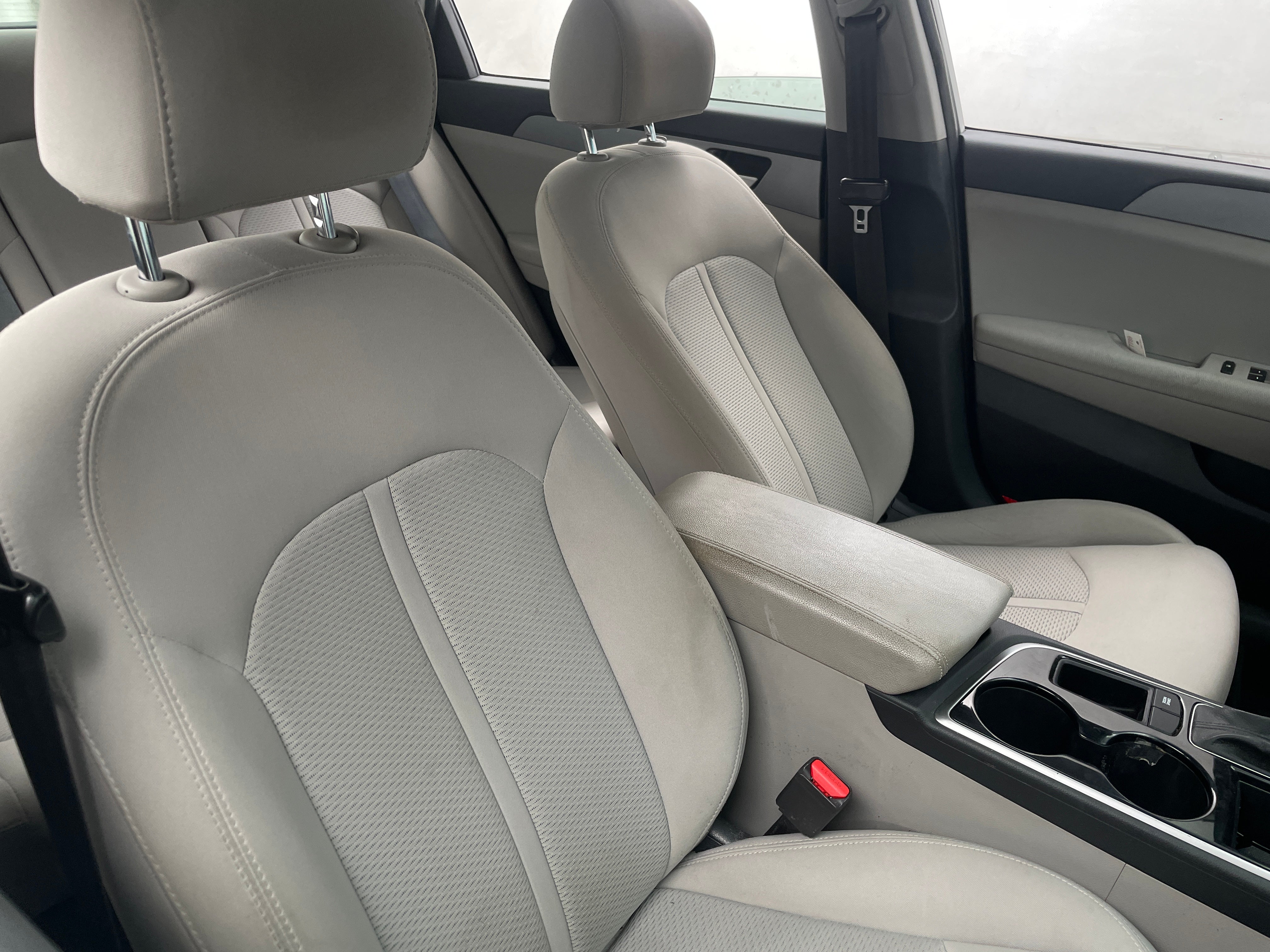 2018 Hyundai Sonata SE 2