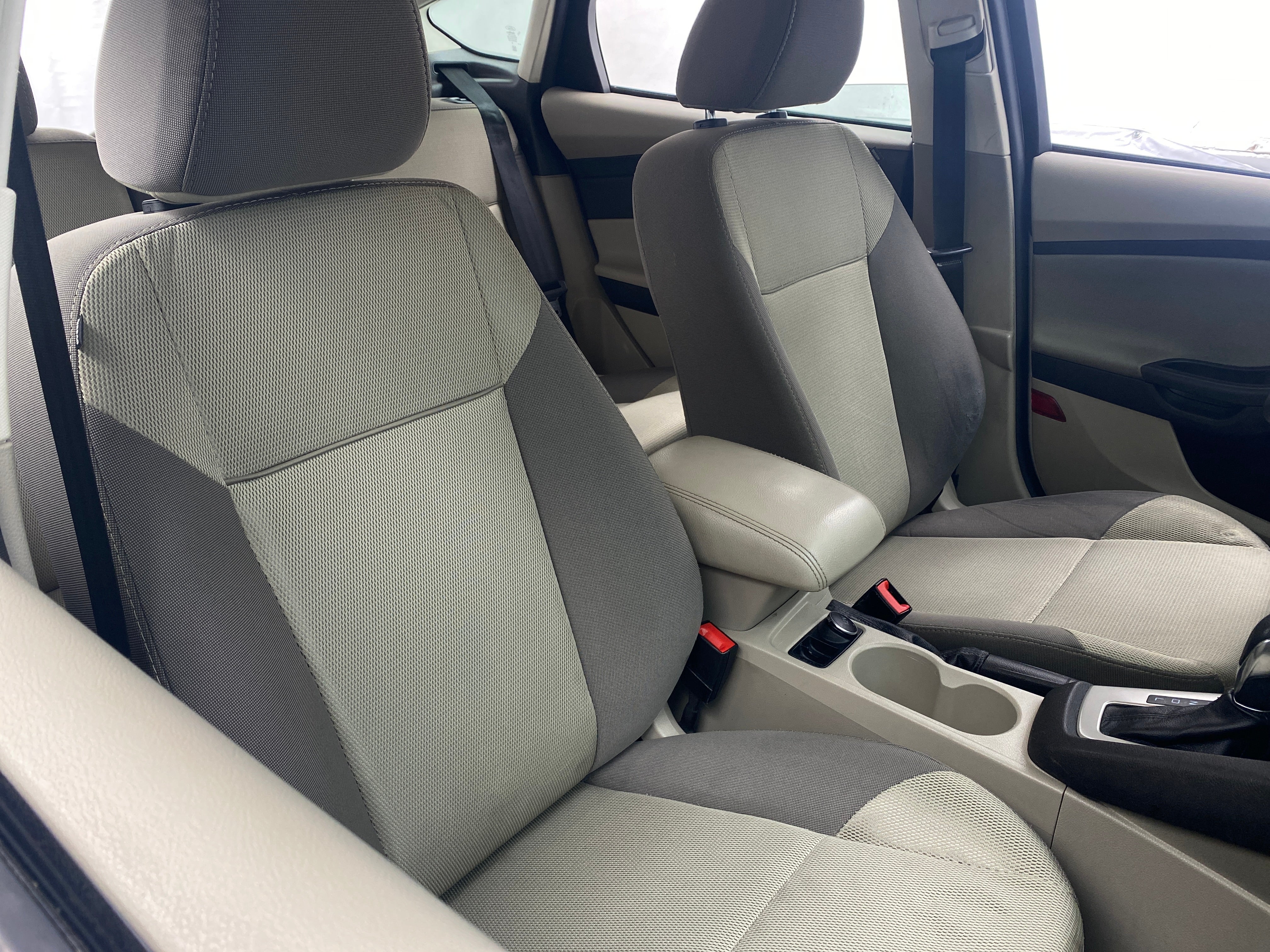 2014 Ford Focus SE 2