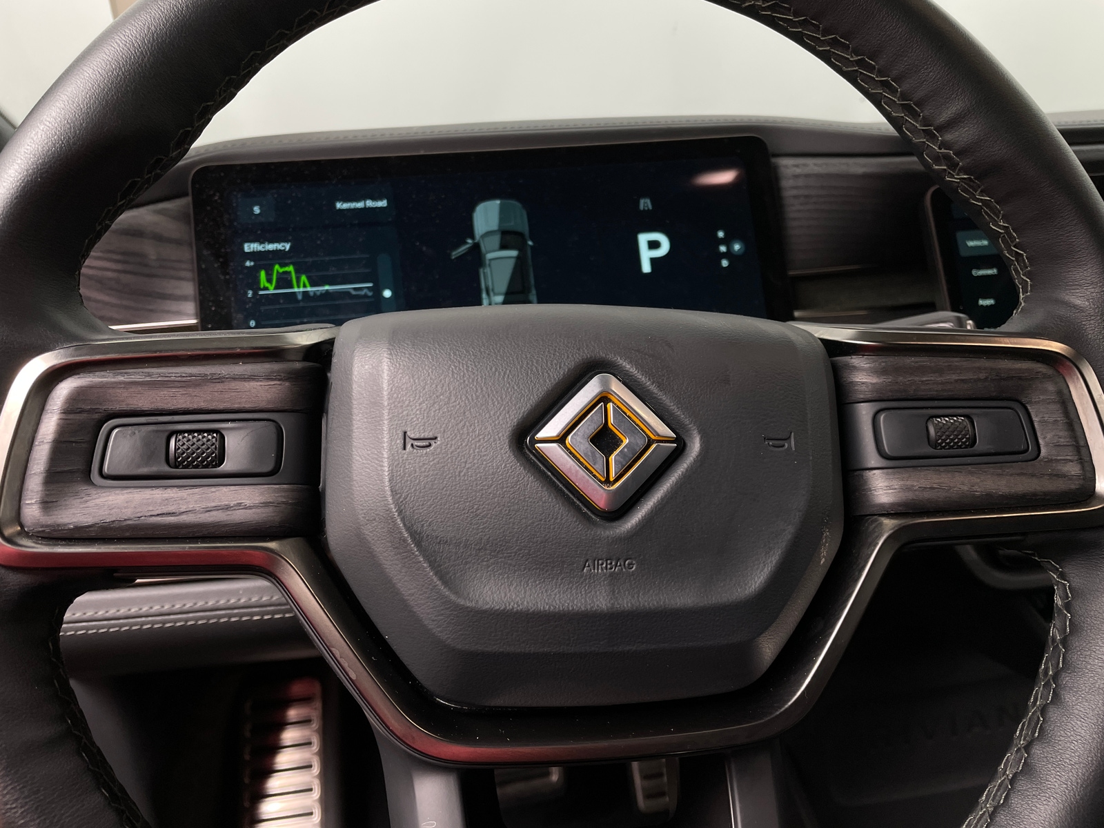 Thumbnail: 2023 Rivian R1S - 4
