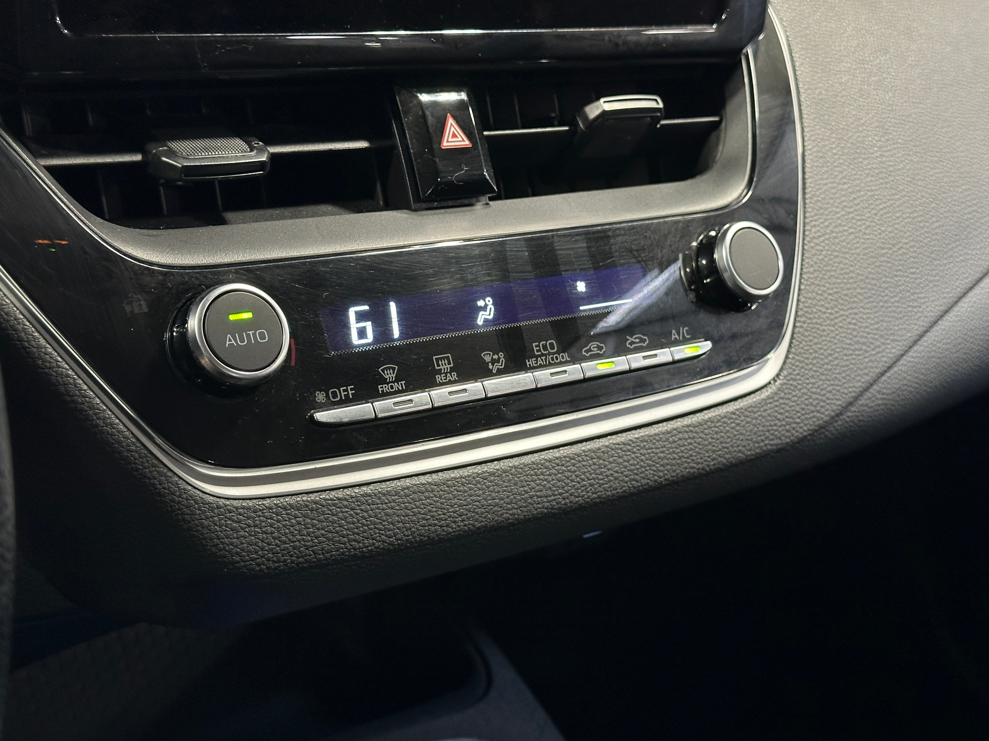2024 Toyota Corolla LE 4