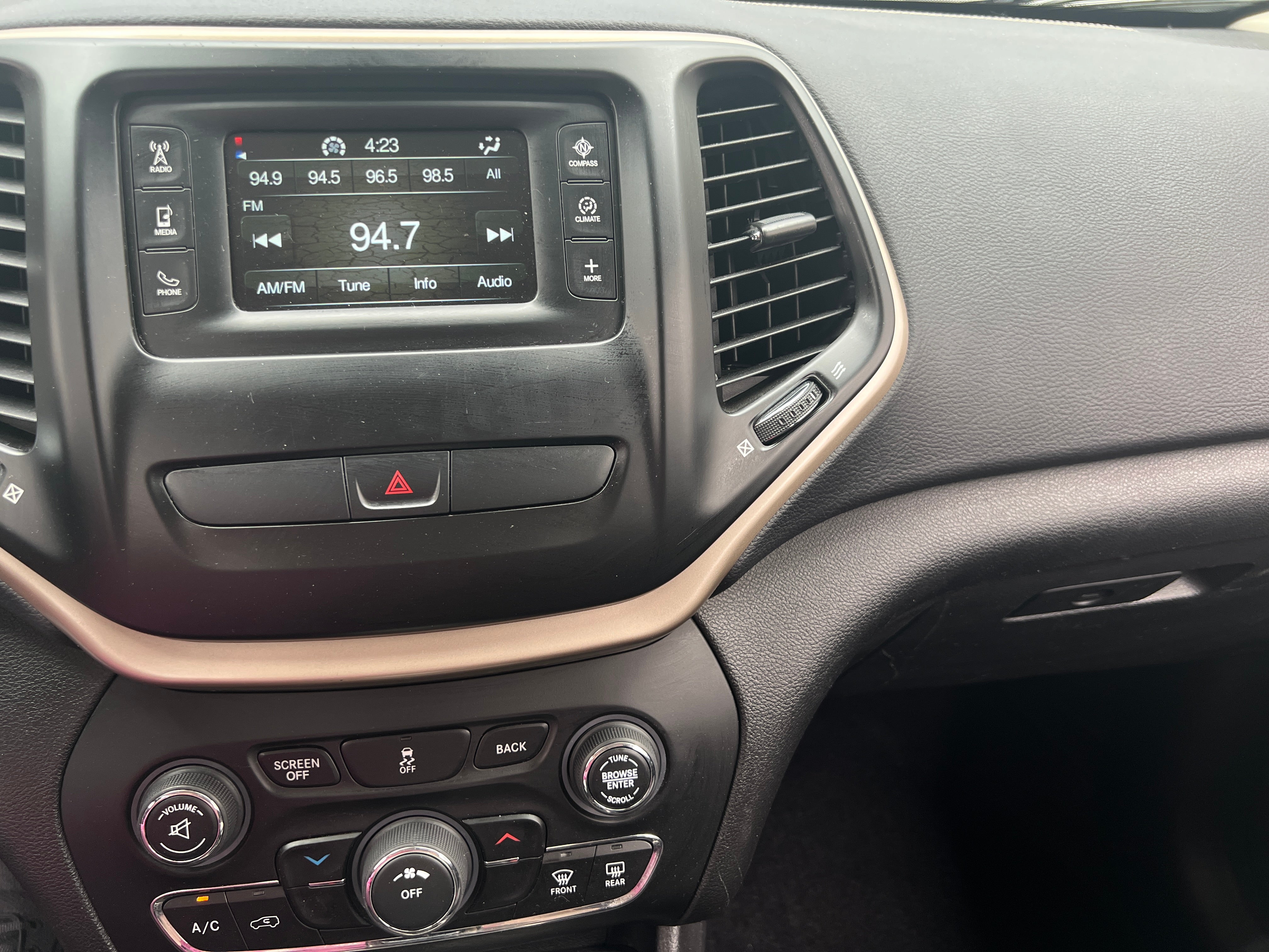 2017 Jeep Cherokee Latitude 4