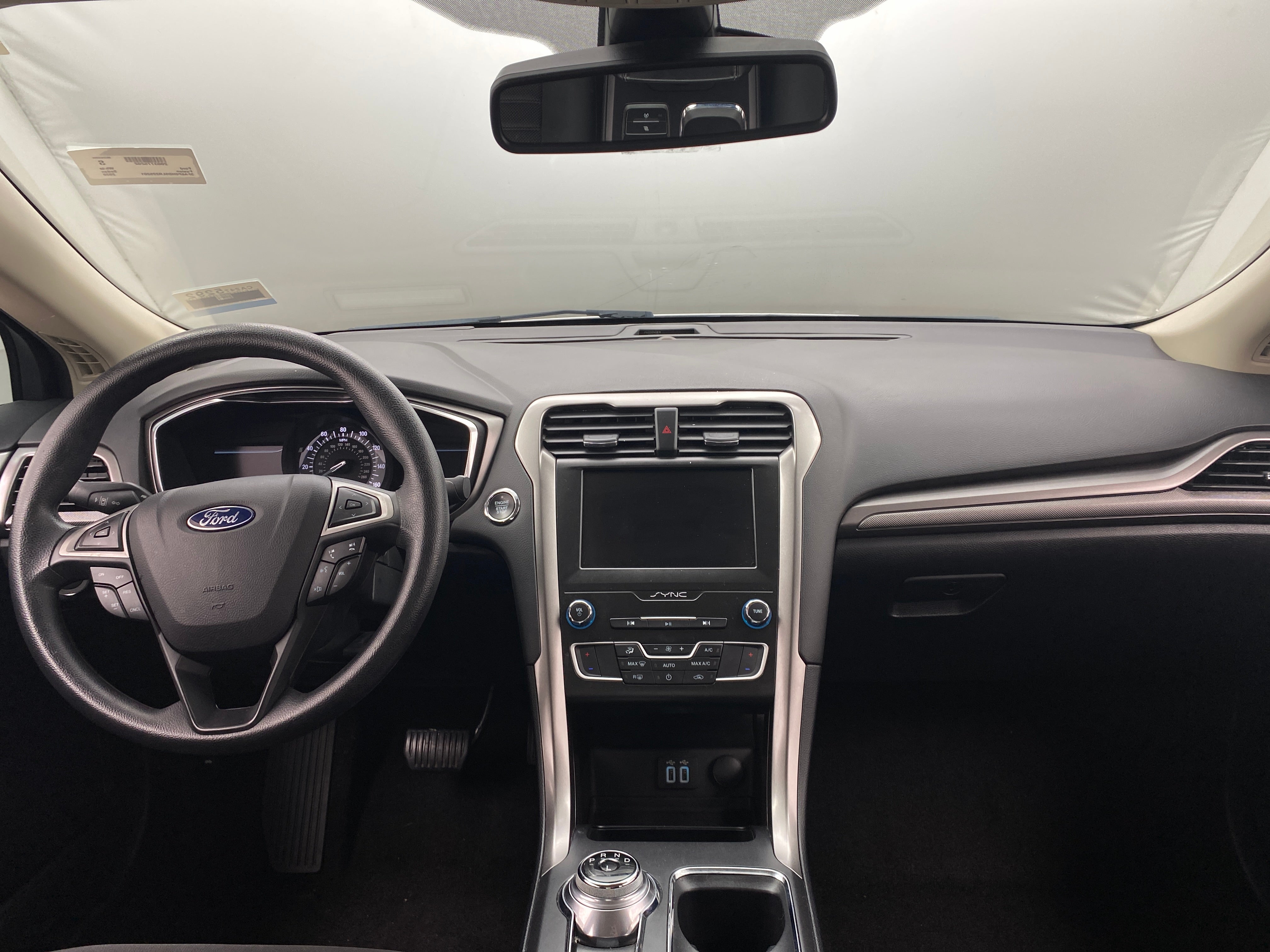 2020 Ford Fusion SE 3