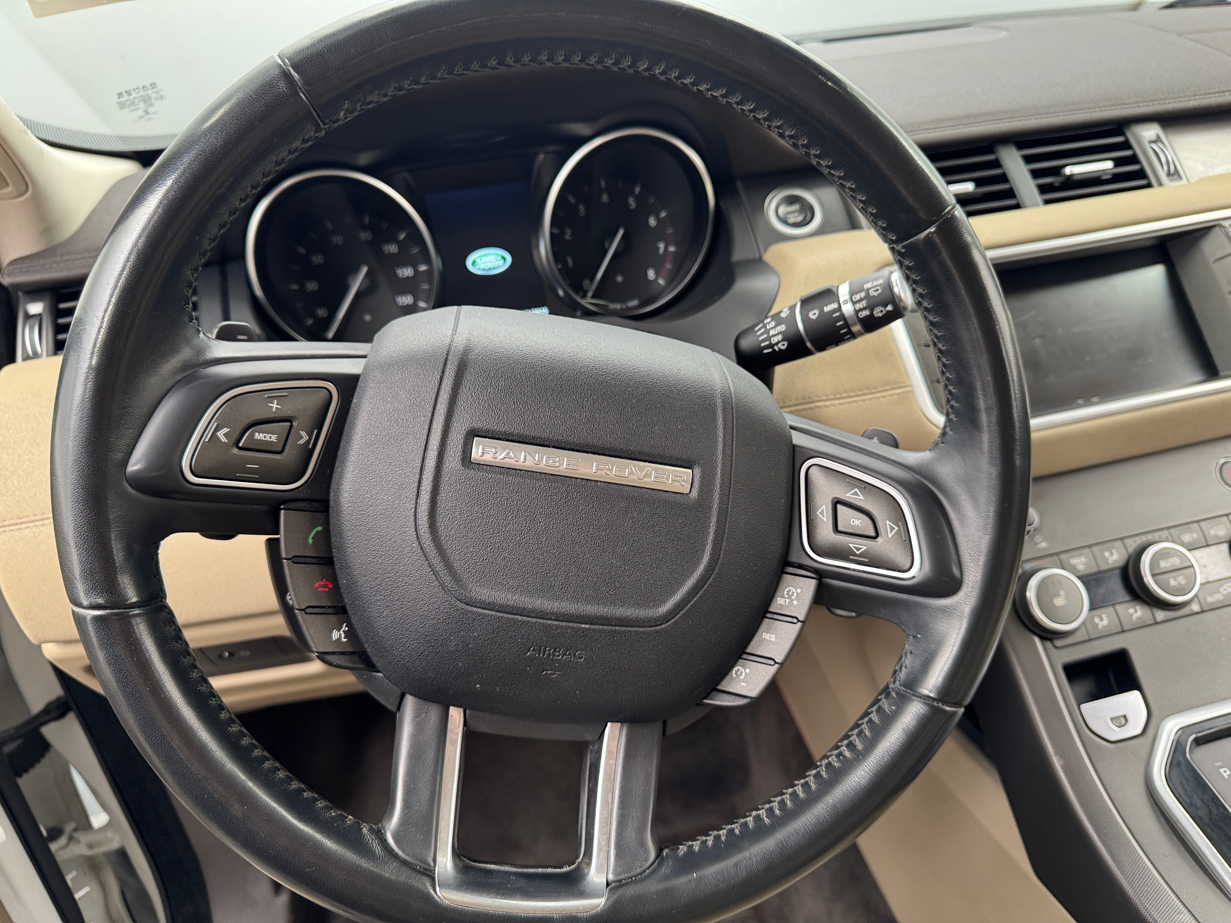 2019 Land Rover Range Rover Evoque SE Premium 4
