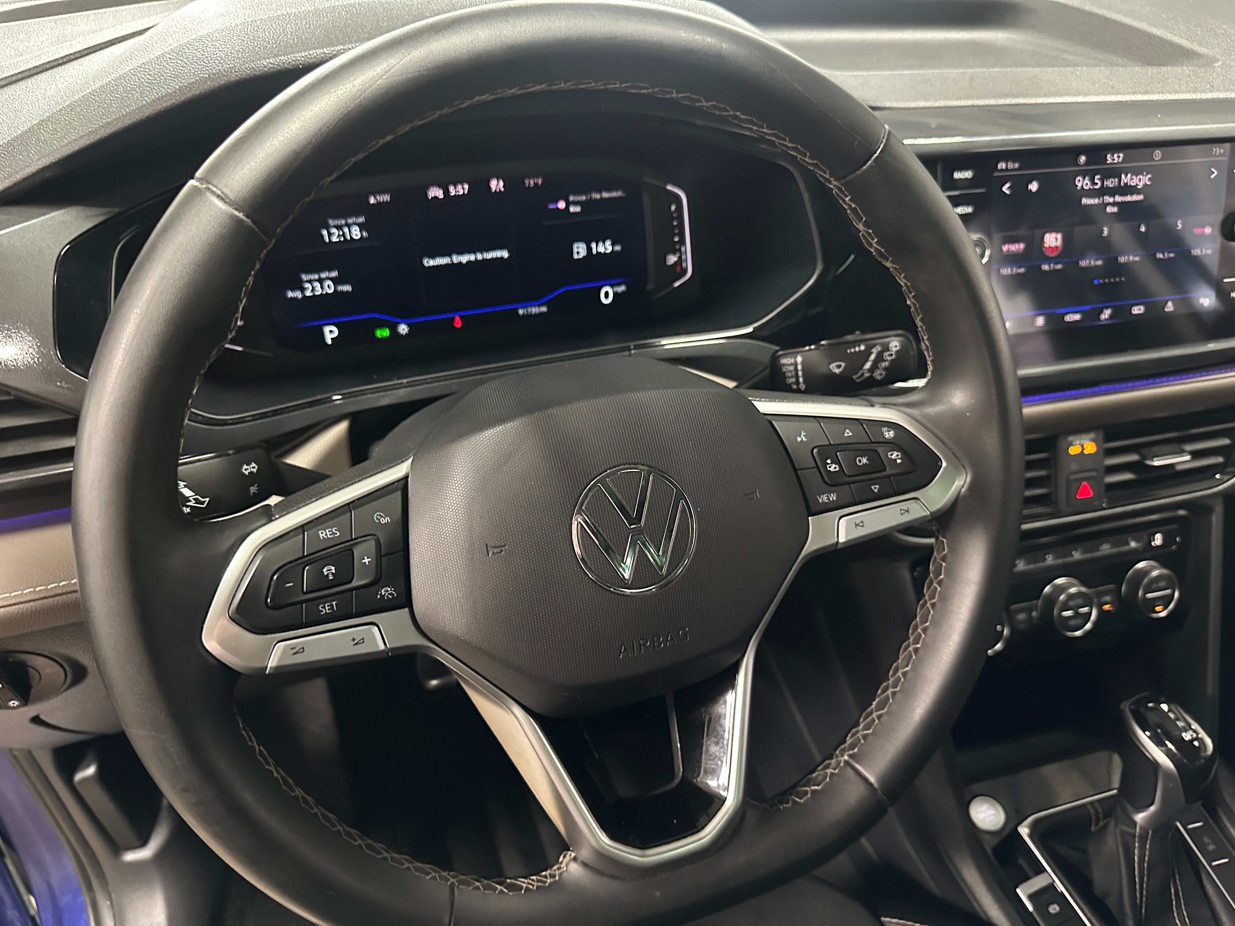 2022 Volkswagen Taos SEL 4