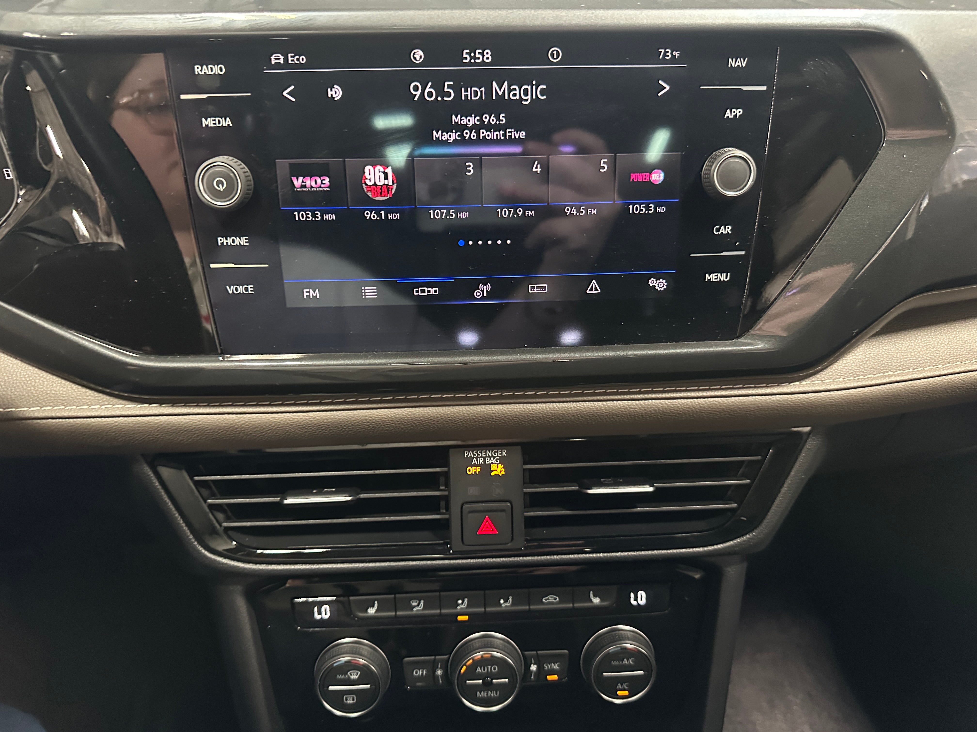 2022 Volkswagen Taos SEL 3