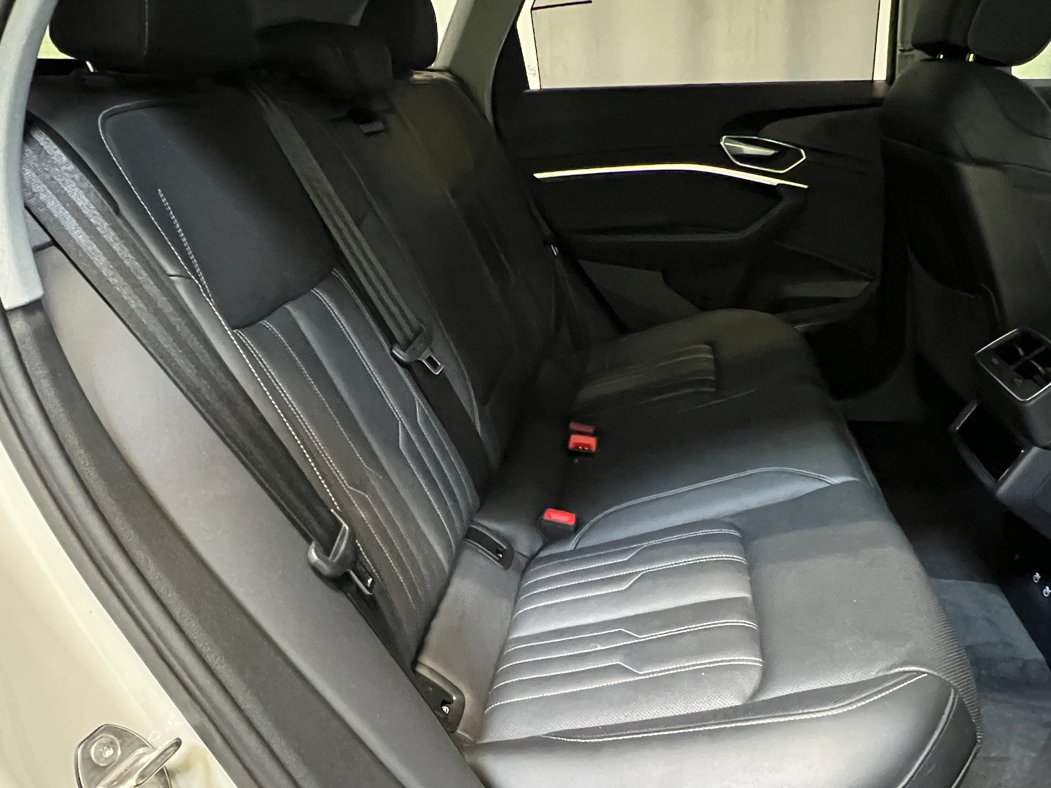 2021 Audi e-tron Prestige 5