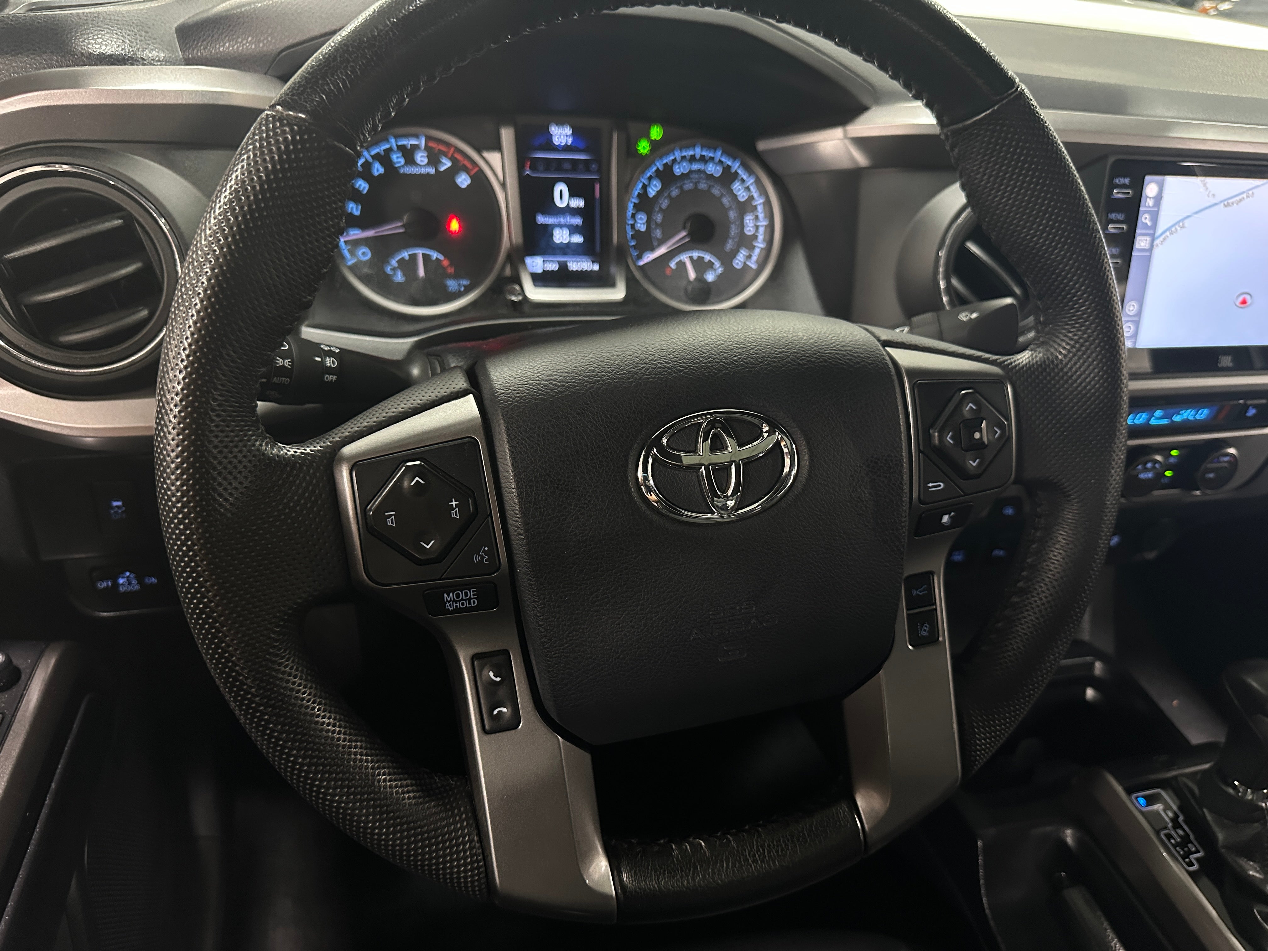 2020 Toyota Tacoma Limited 4