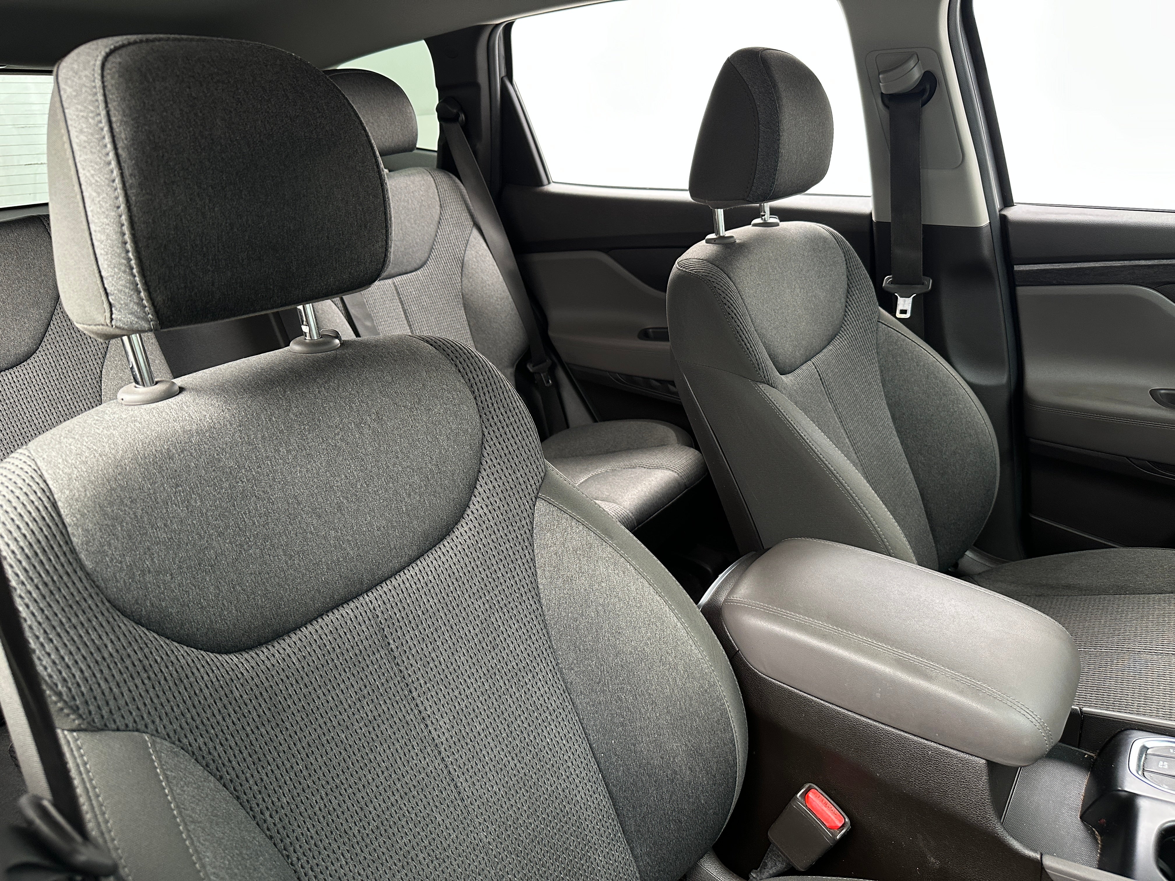 2019 Hyundai Santa Fe SE 2