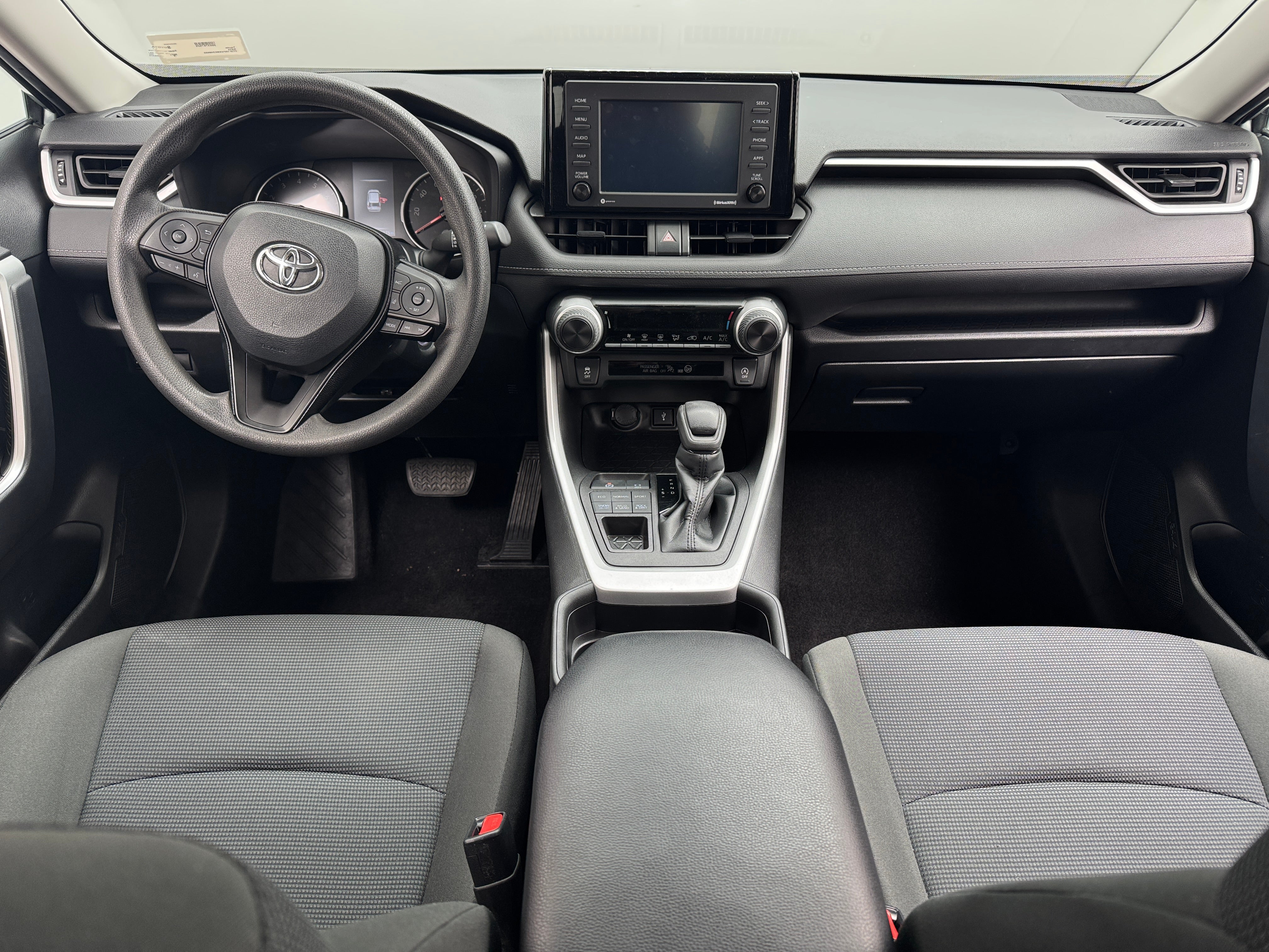2021 Toyota RAV4 LE 3