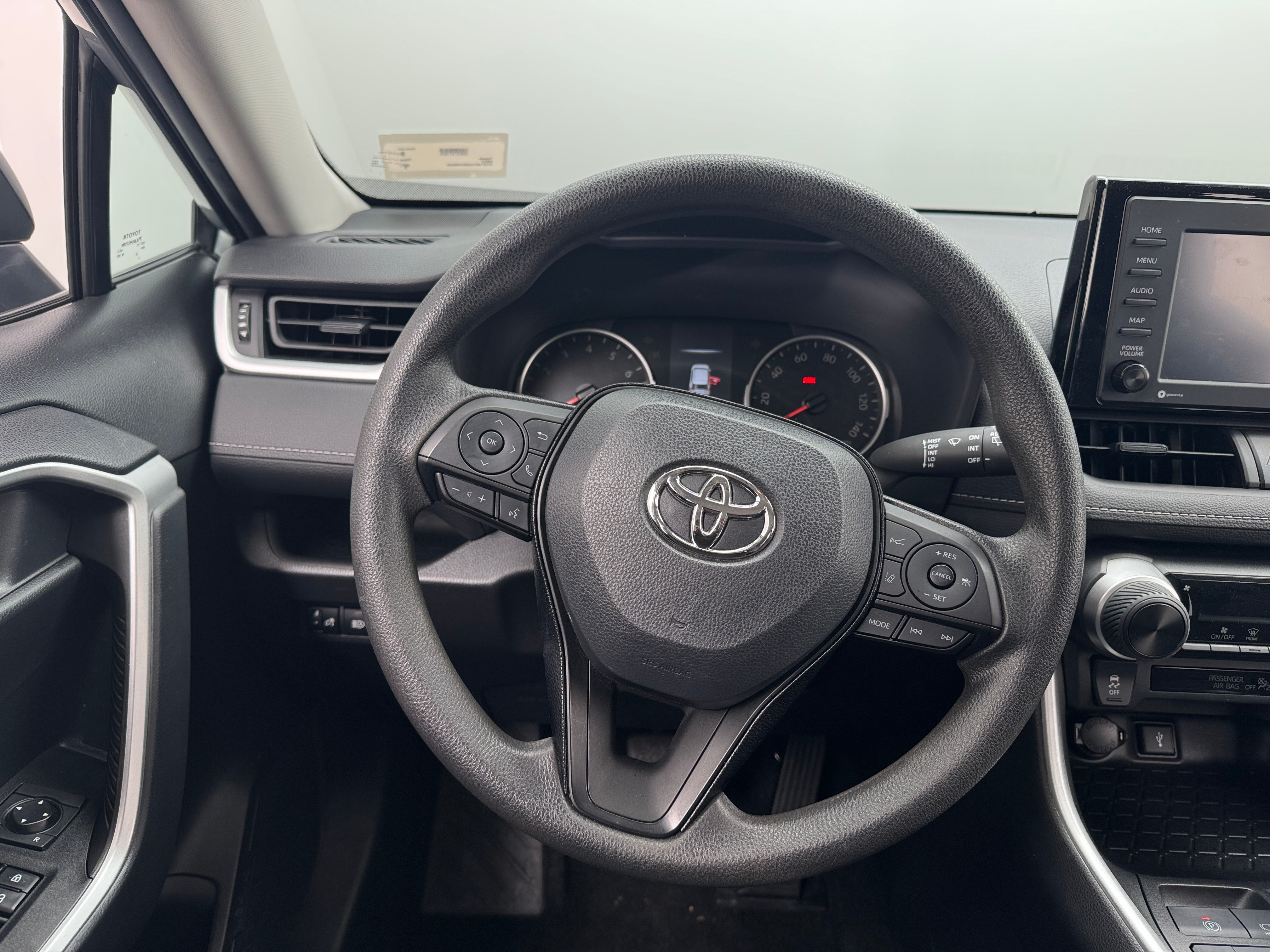 2021 Toyota RAV4 LE 5