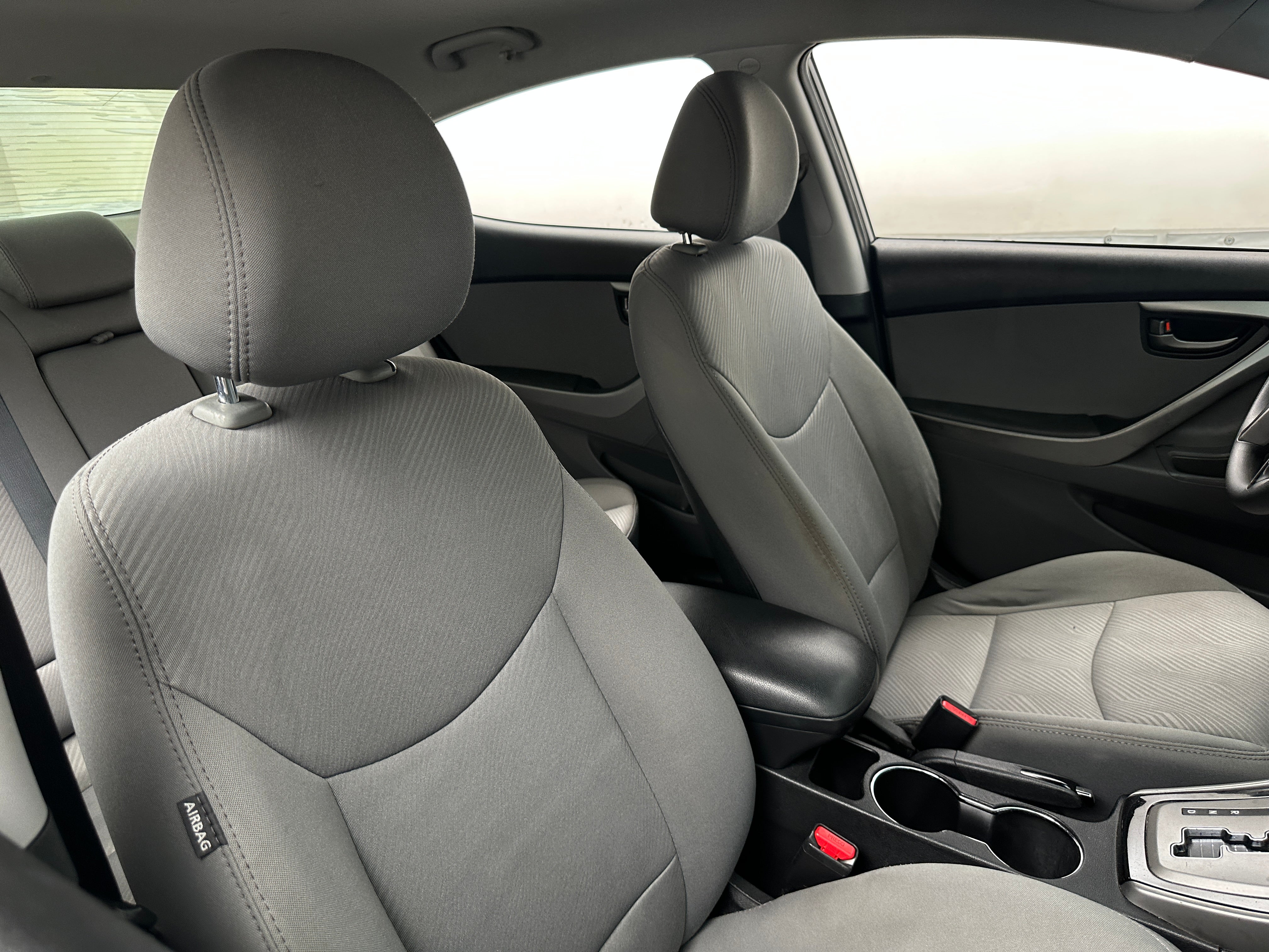 2013 Hyundai Elantra GLS 2