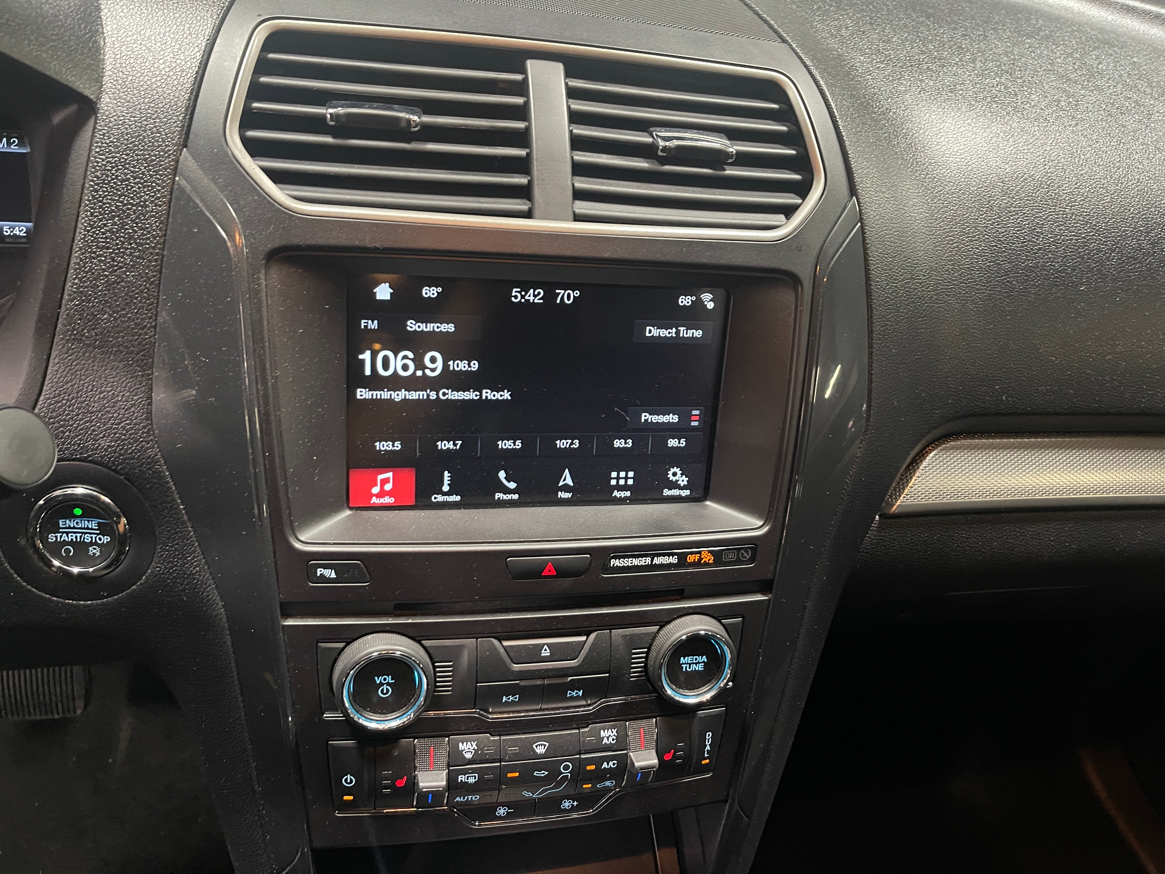 2018 Ford Explorer XLT 3