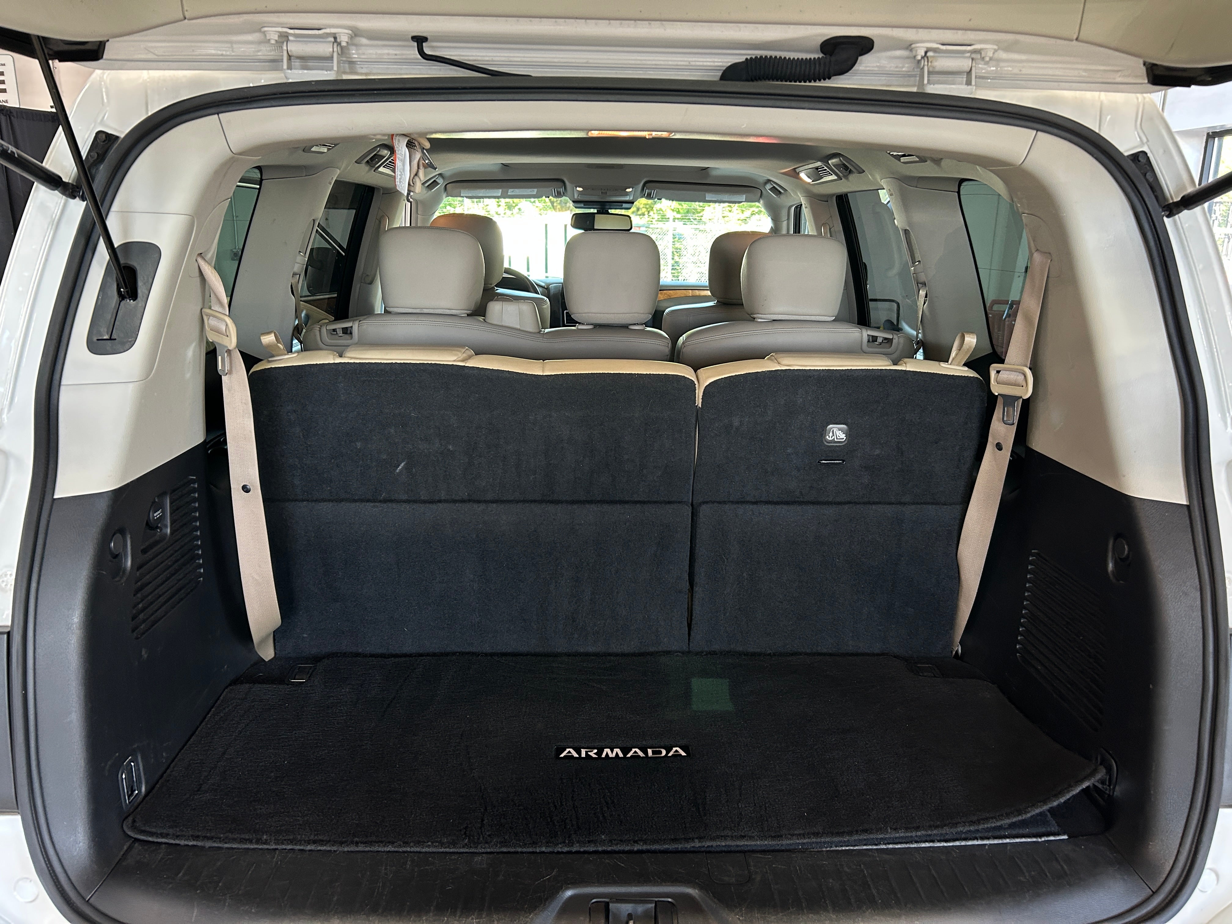 2023 Nissan Armada SL 6