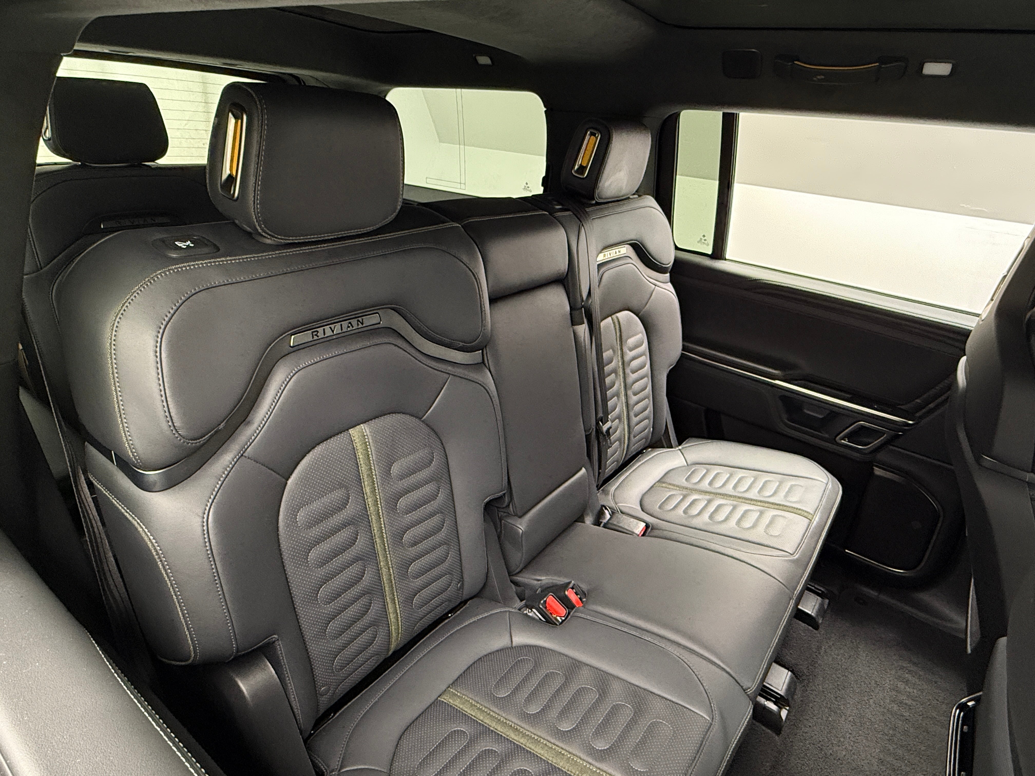 2023 Rivian R1S Adventure 5