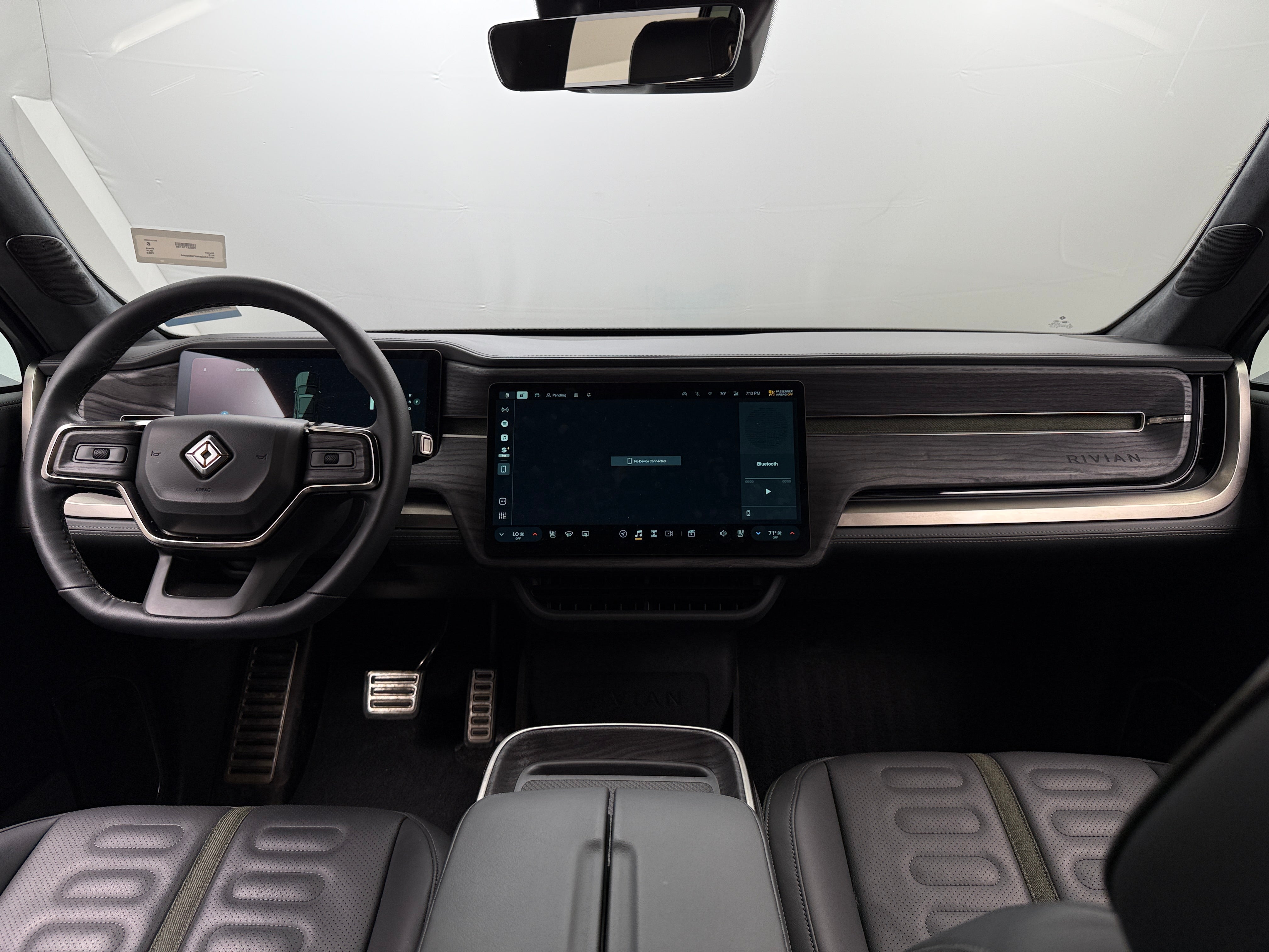 2023 Rivian R1S Adventure 2