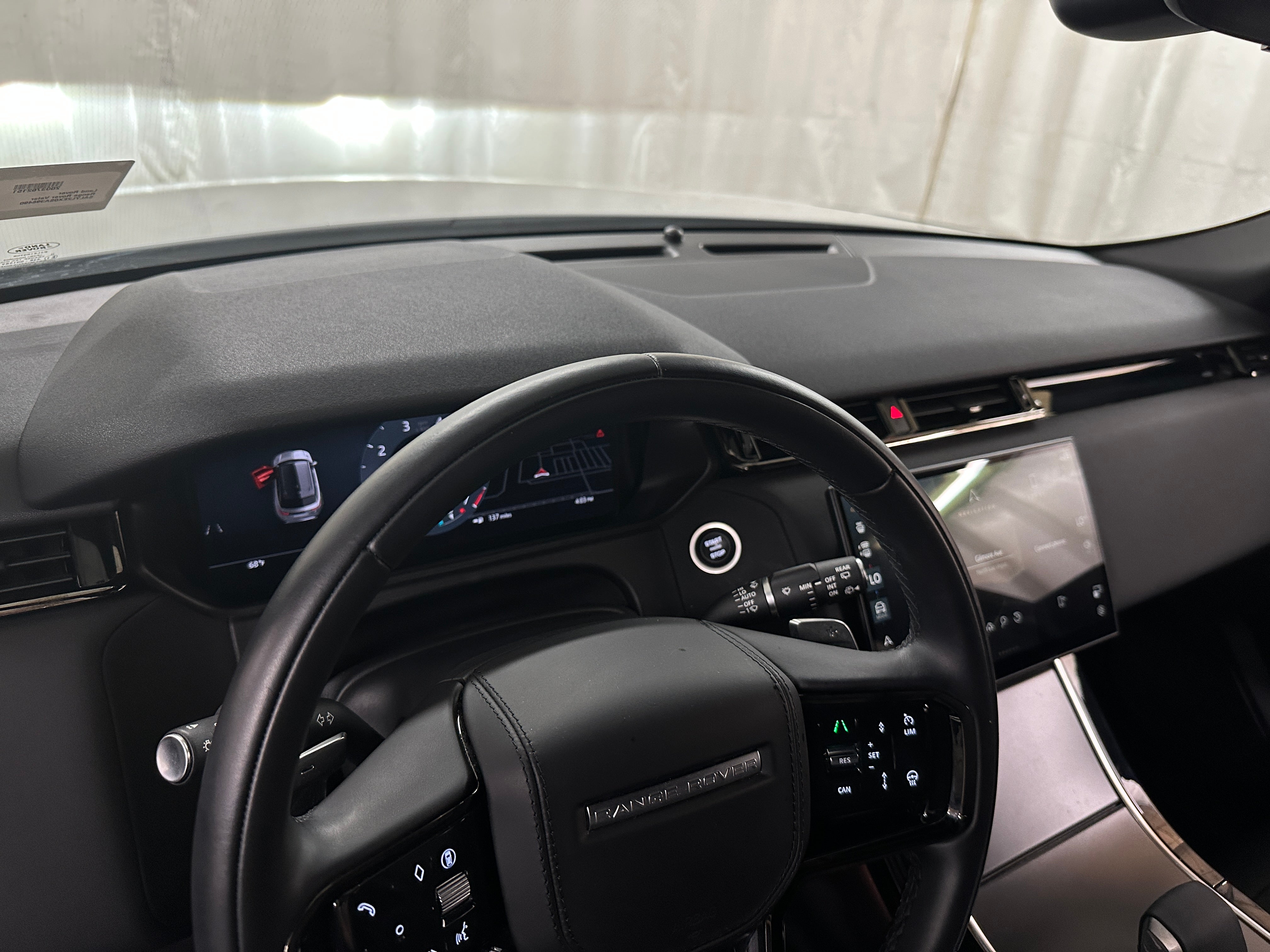 2025 Land Rover Range Rover Velar Dynamic SE 2