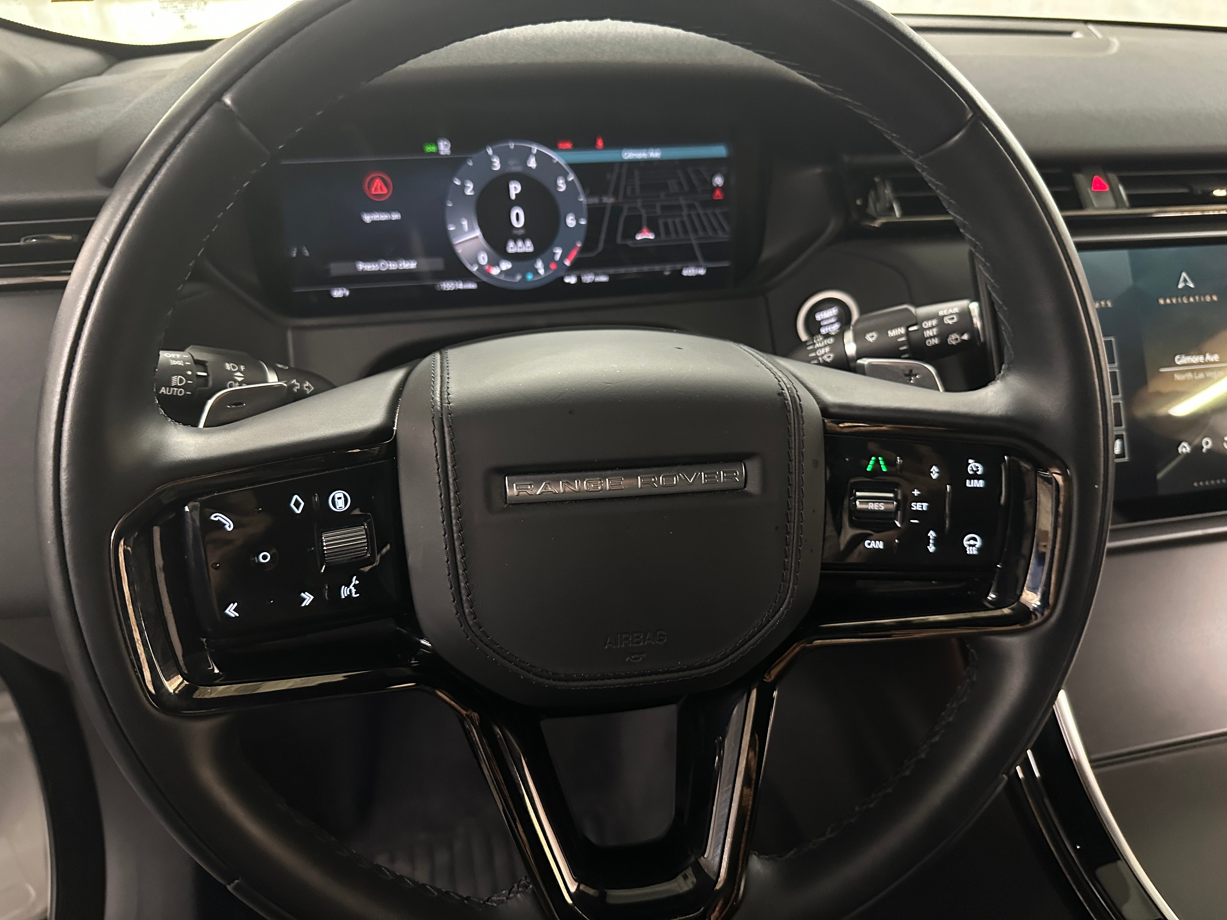 2025 Land Rover Range Rover Velar Dynamic SE 4