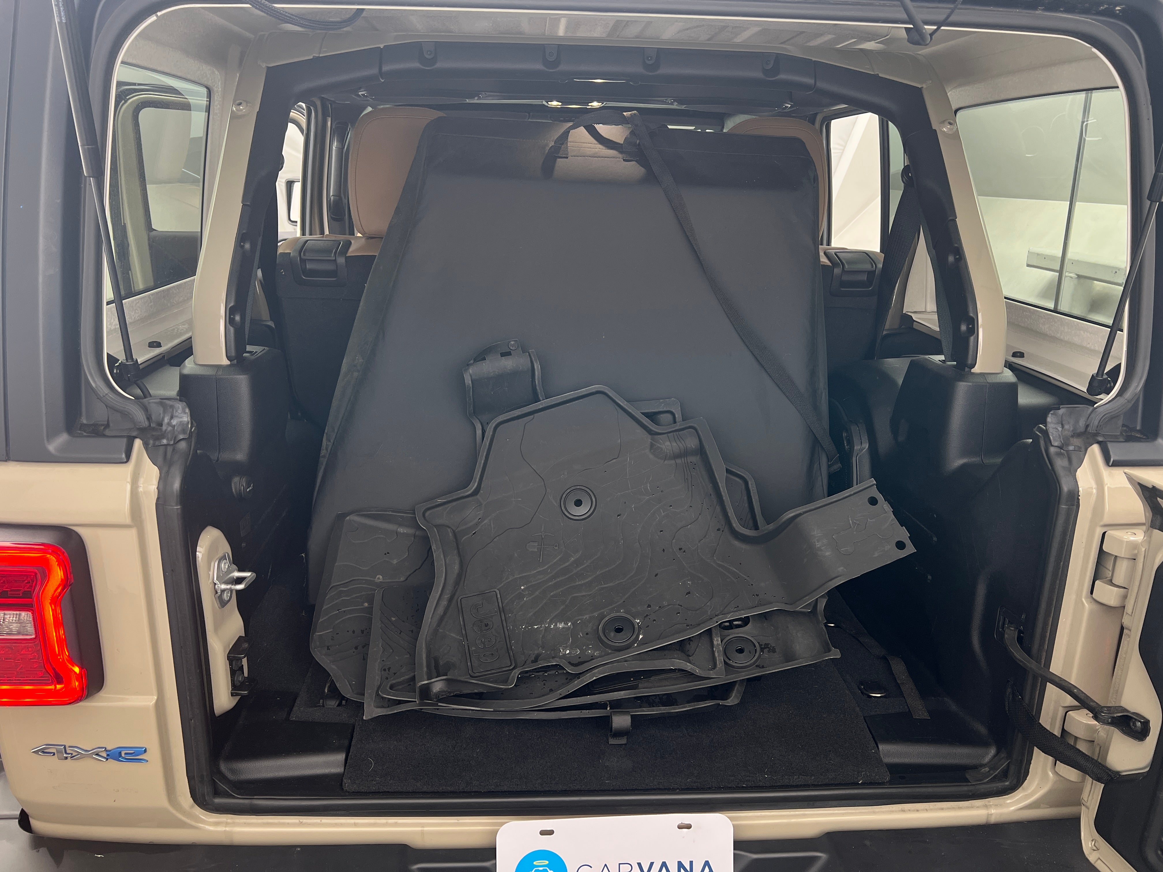 2022 Jeep Wrangler Unlimited Sahara 4xe 7