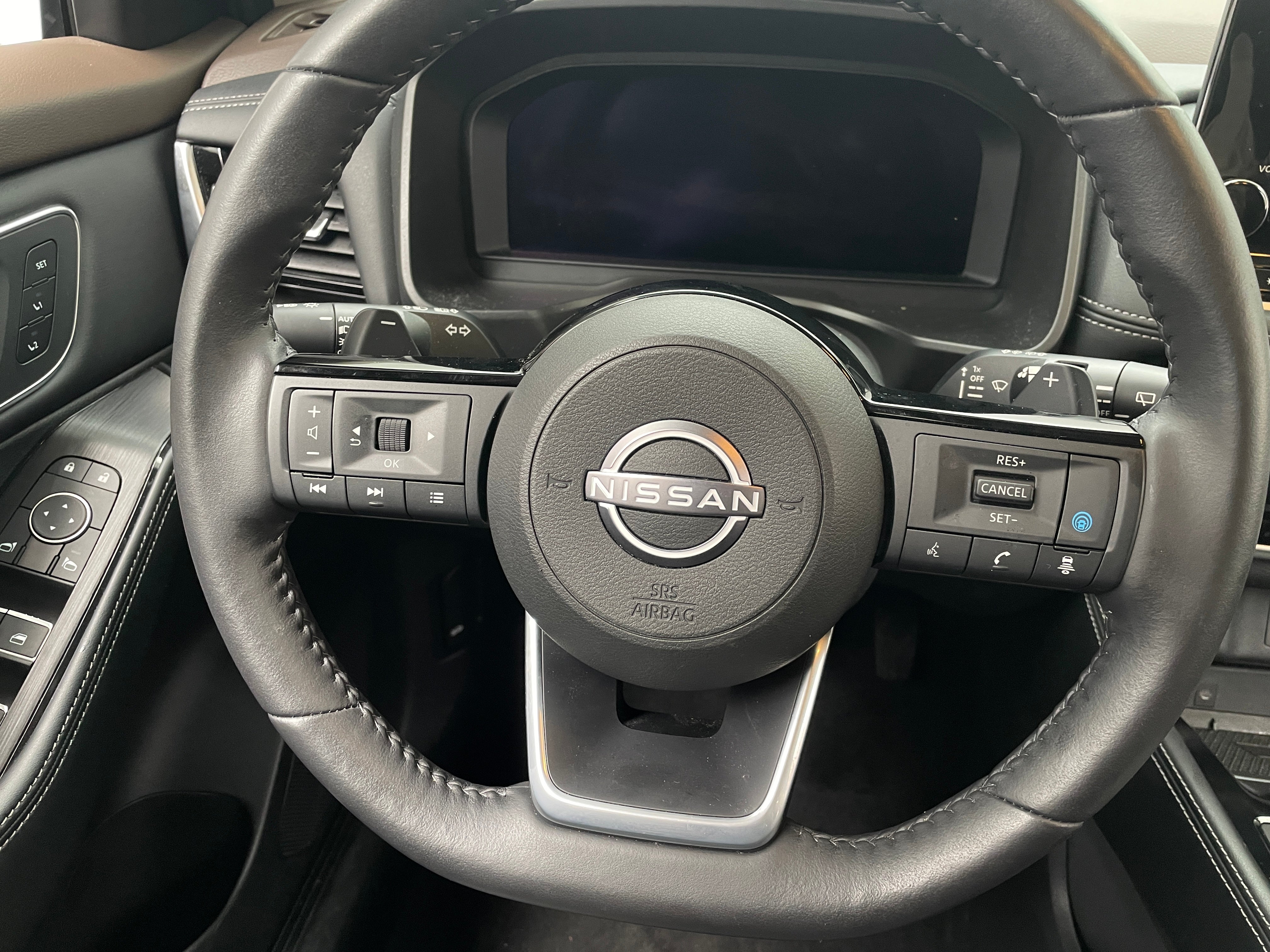 2023 Nissan Rogue Platinum 4