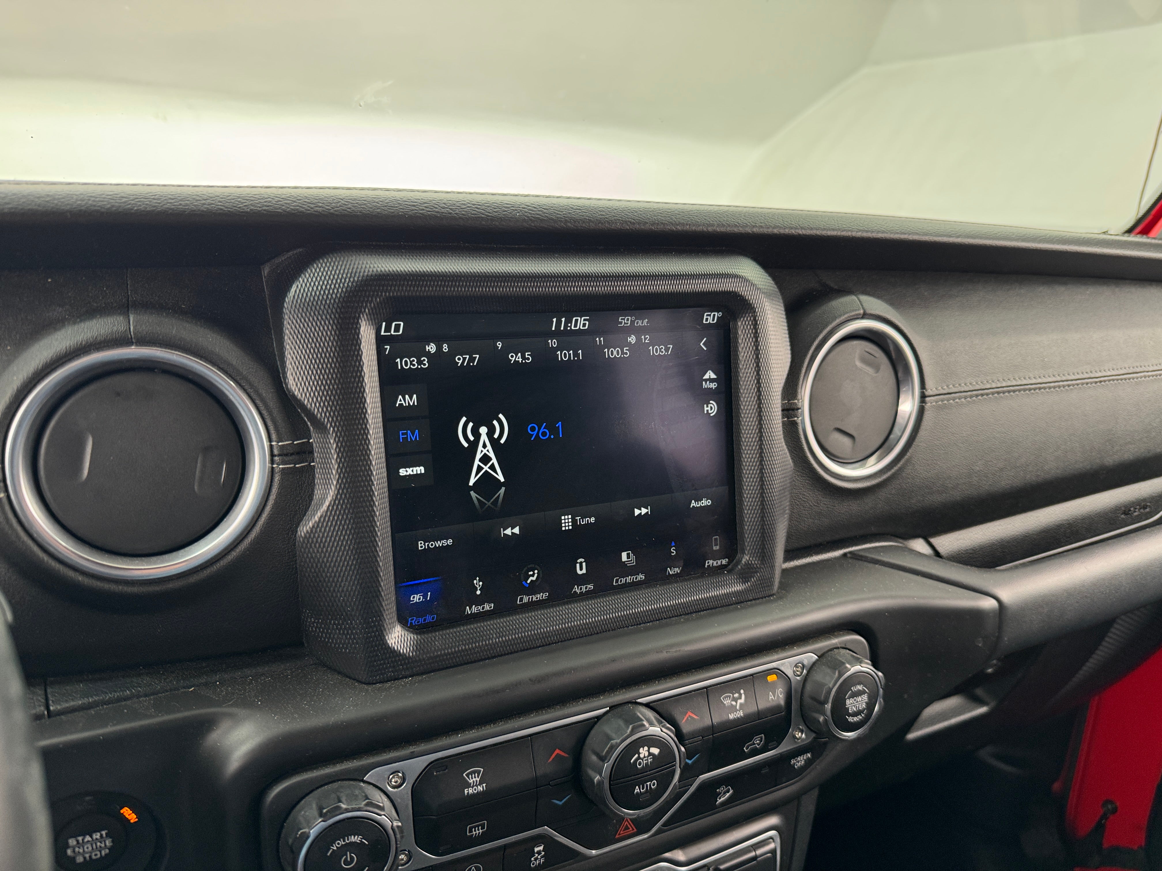 2018 Jeep Wrangler Unlimited Sahara 3
