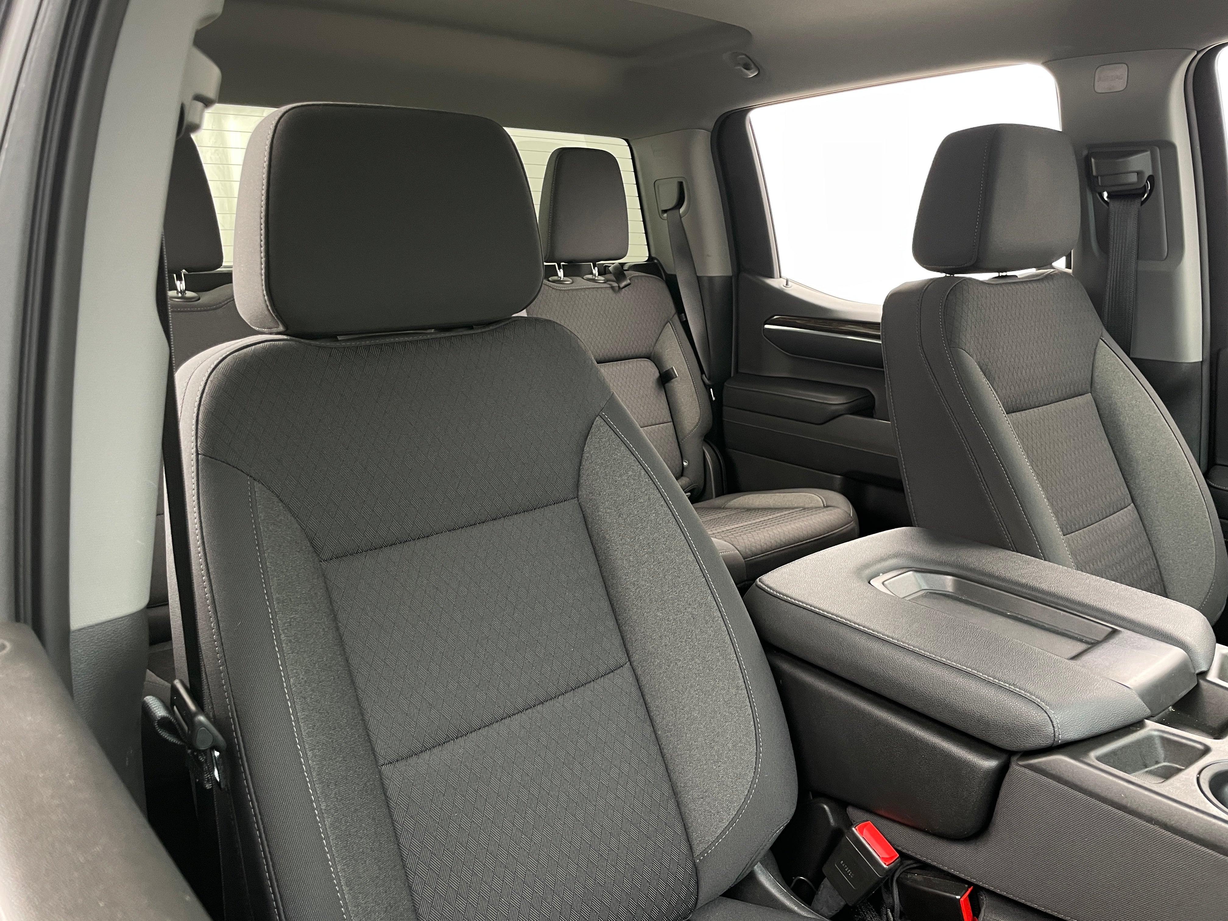2023 GMC Sierra 1500 Elevation 2